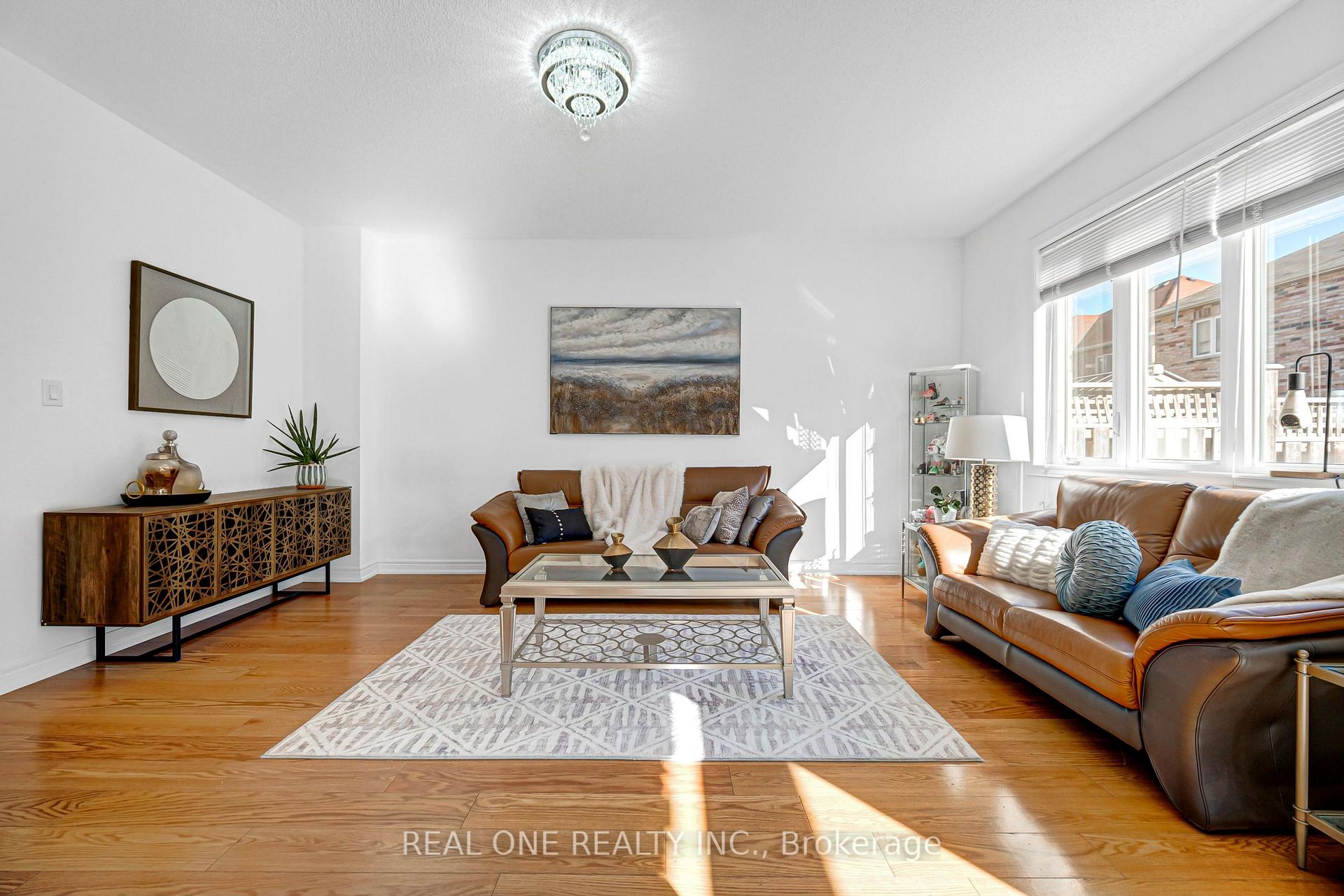 Photo 11 of 19 Begonia Street, Markham, Wismer — HOMEH