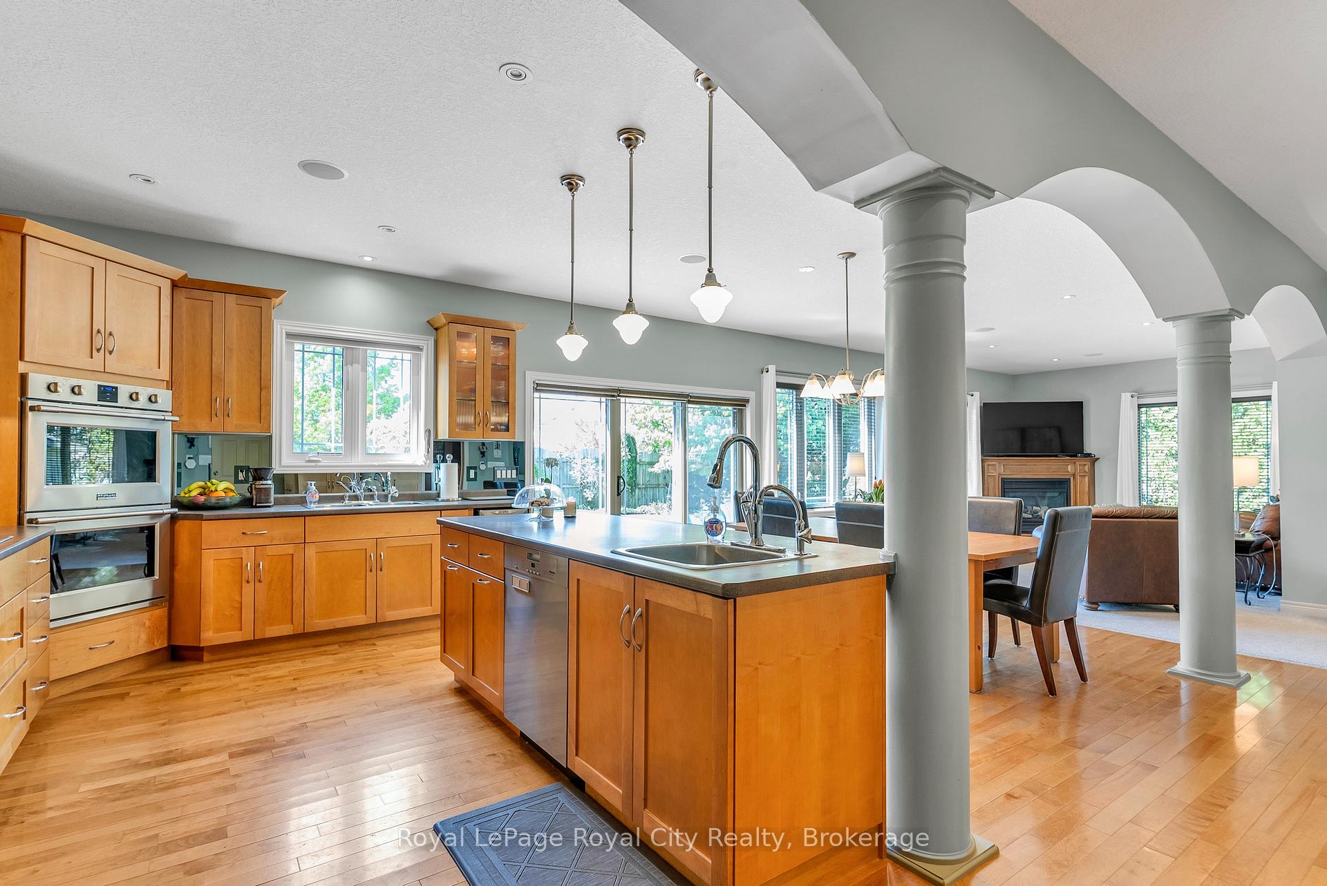 Photo 23 of 36 Blair Drive, Guelph, Pineridge/Westminster Woods — HOMEH