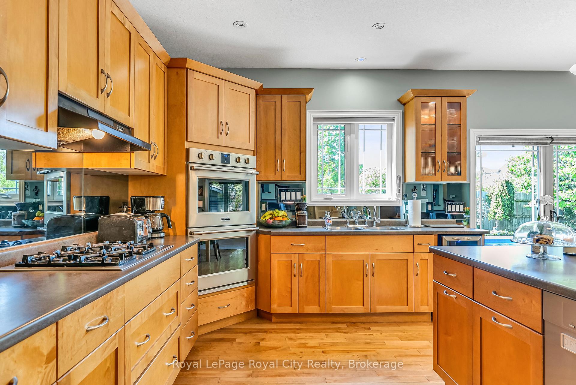 Photo 24 of 36 Blair Drive, Guelph, Pineridge/Westminster Woods — HOMEH