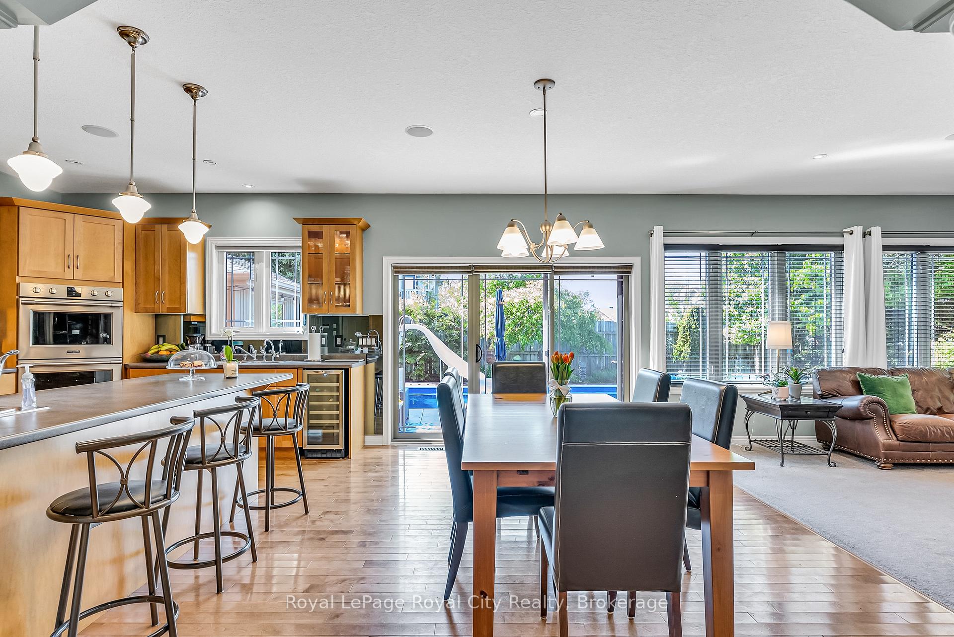 Photo 25 of 36 Blair Drive, Guelph, Pineridge/Westminster Woods — HOMEH