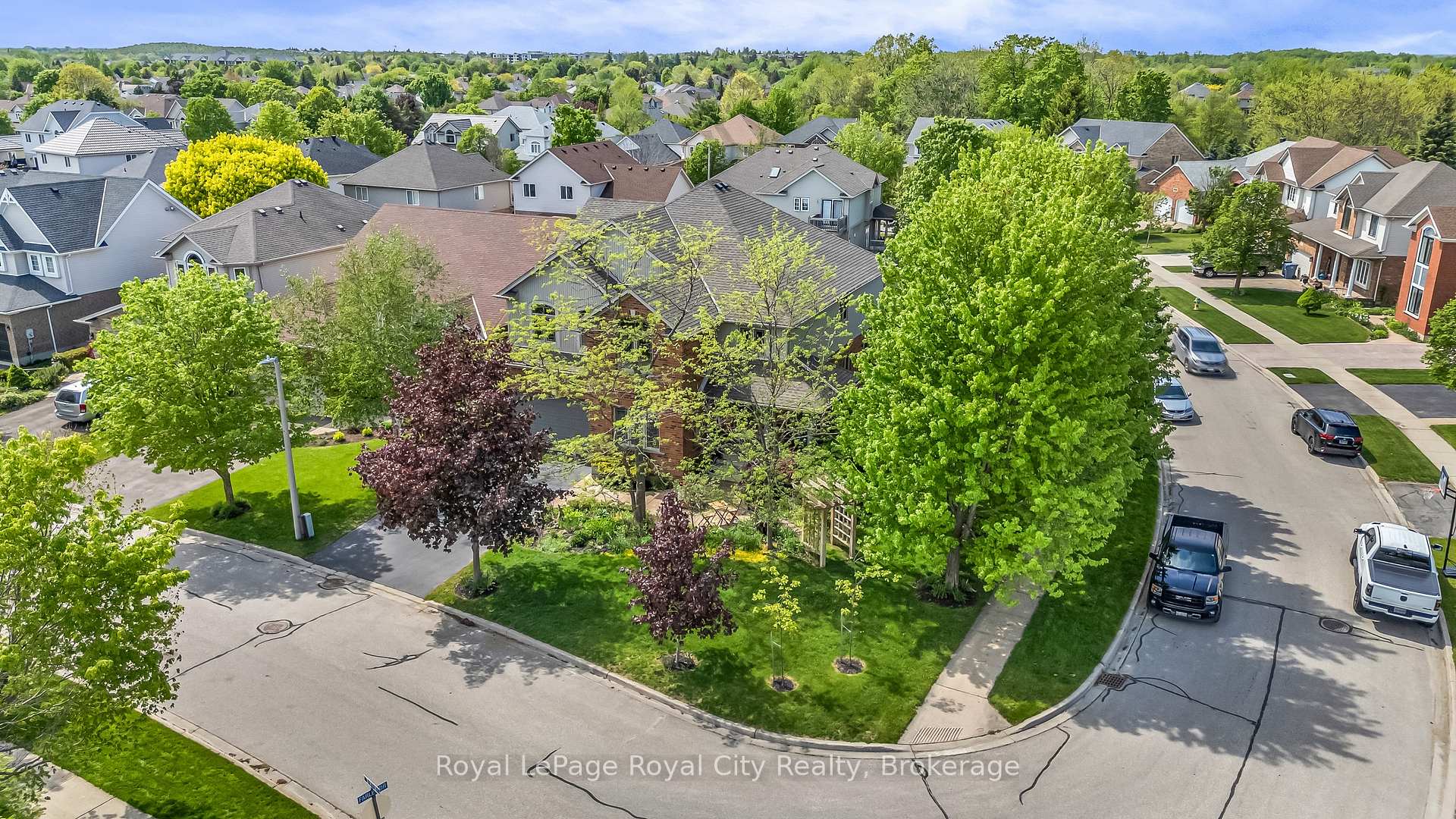 Photo 42 of 36 Blair Drive, Guelph, Pineridge/Westminster Woods — HOMEH
