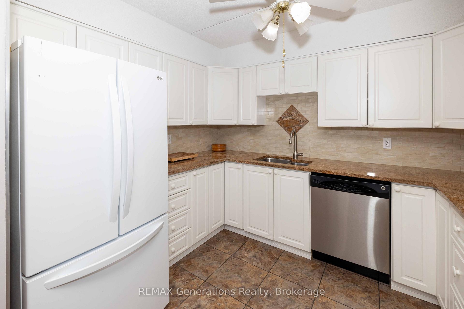 Photo 4 of Unit 207, 800 Gordon Street, Thunder Bay, Westfort — HOMEH