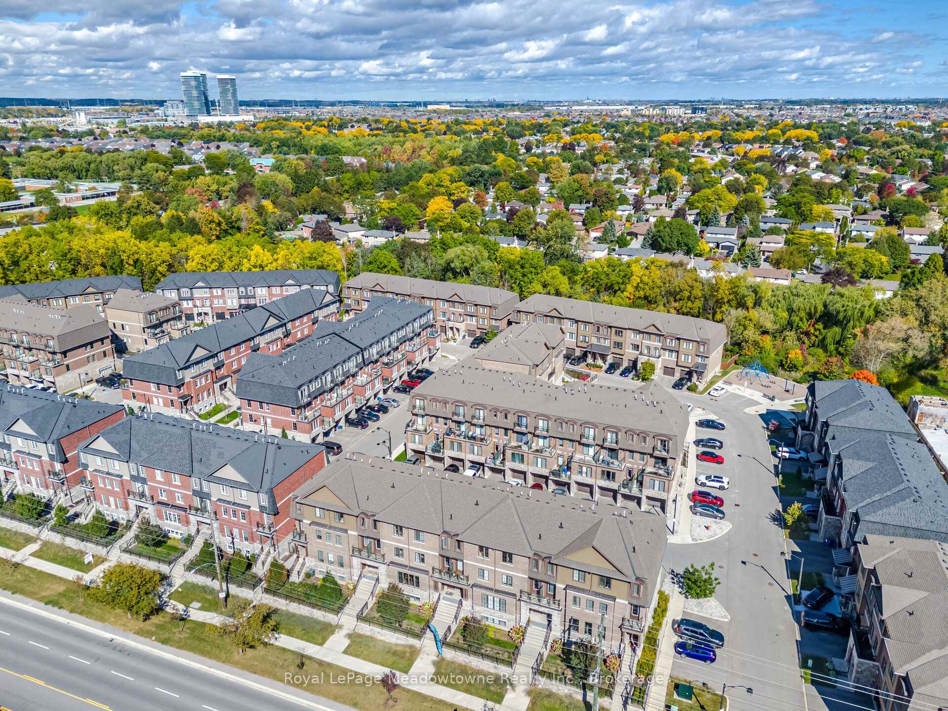 Photo 1 of Unit 55, 445 Ontario Street S, Milton, Timberlea — HOMEH