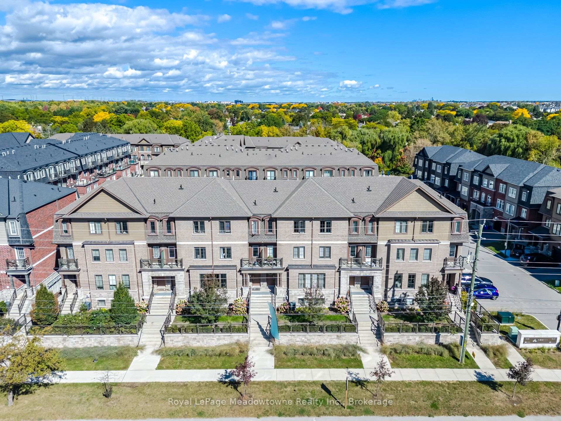 Photo 2 of Unit 55, 445 Ontario Street S, Milton, Timberlea — HOMEH