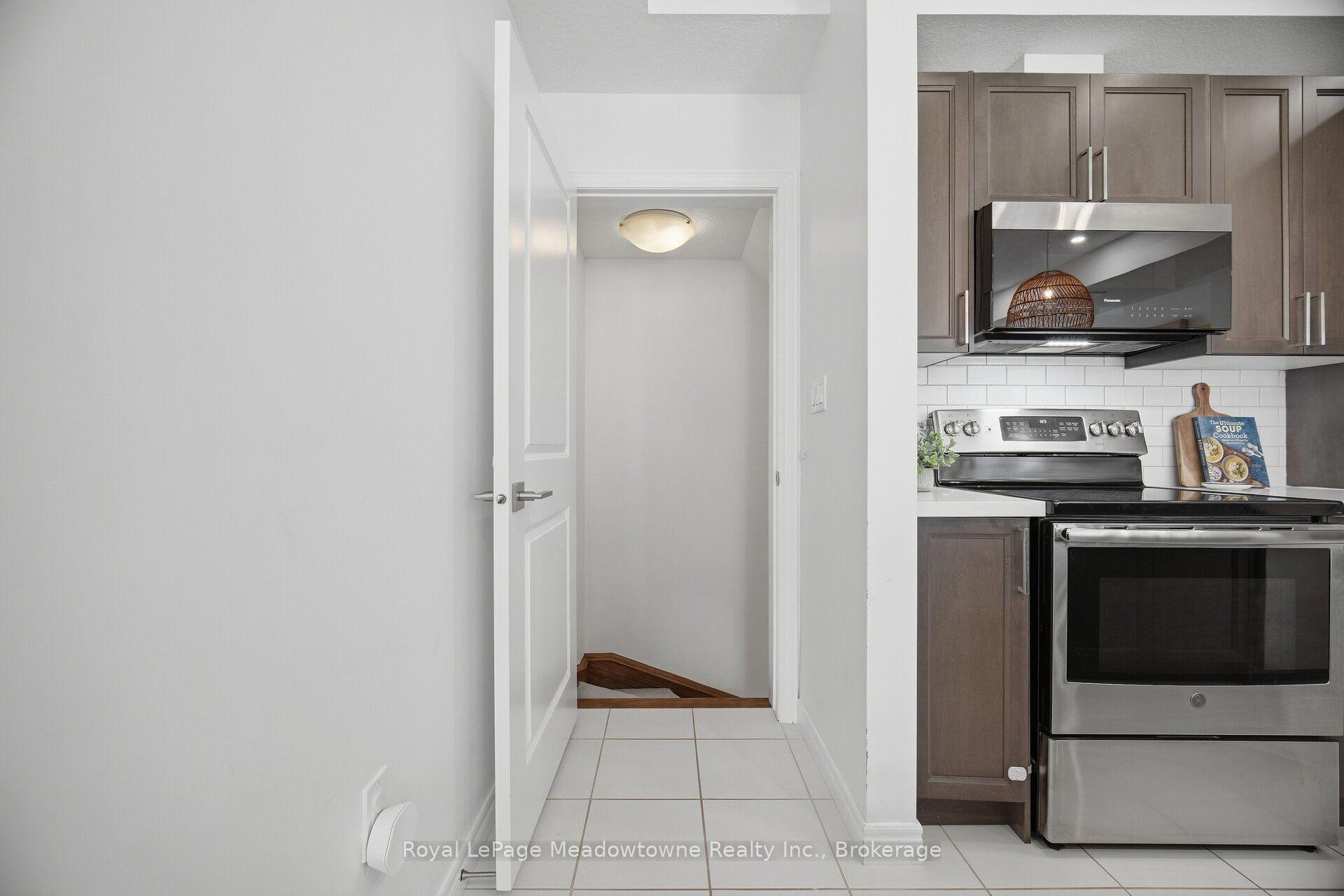 Photo 36 of Unit 55, 445 Ontario Street S, Milton, Timberlea — HOMEH