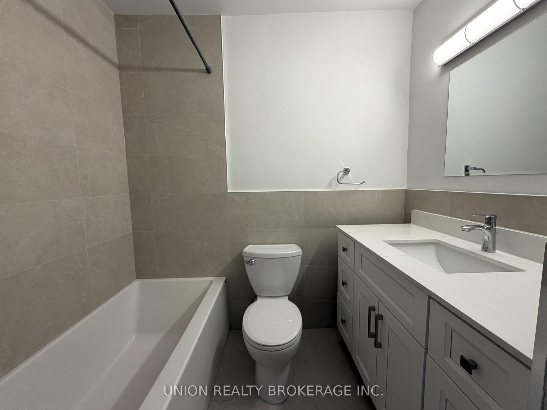 Photo 10 of Unit Unit 1, 930A Pape Avenue, Toronto, Broadview North — HOMEH