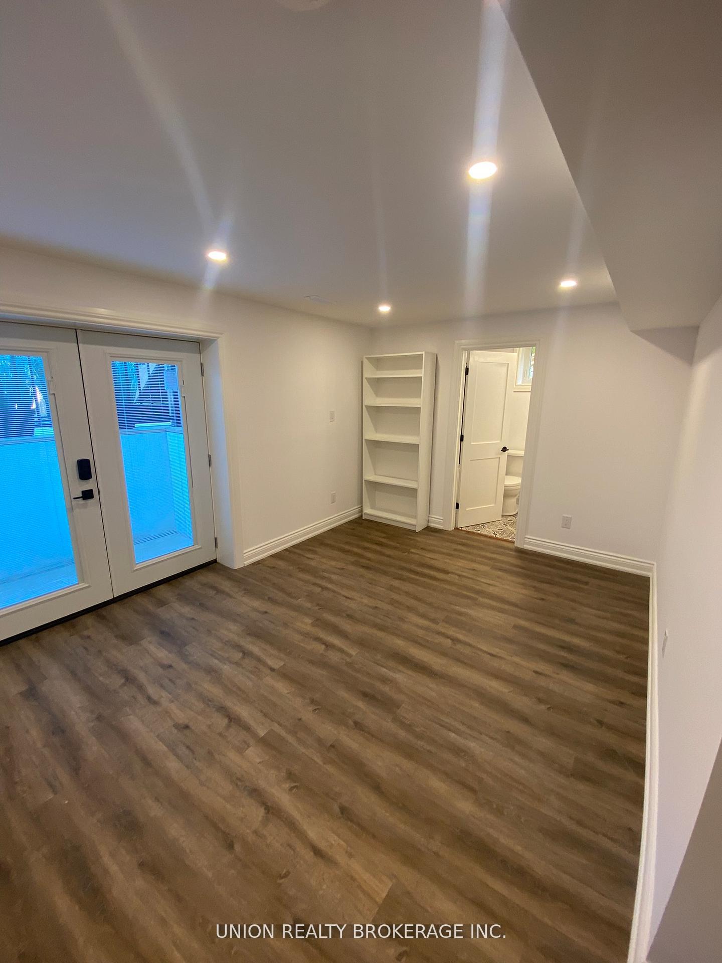 Photo 6 of 42 North Drive, Scarborough, Birchcliffe-Cliffside — HOMEH