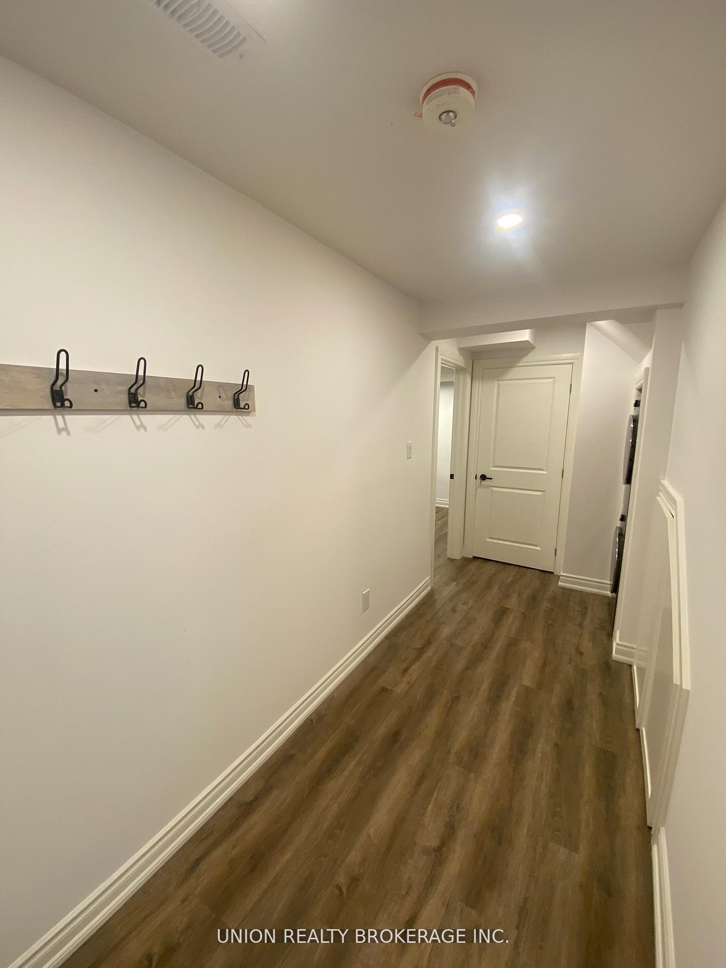 Photo 15 of 42 North Drive, Scarborough, Birchcliffe-Cliffside — HOMEH