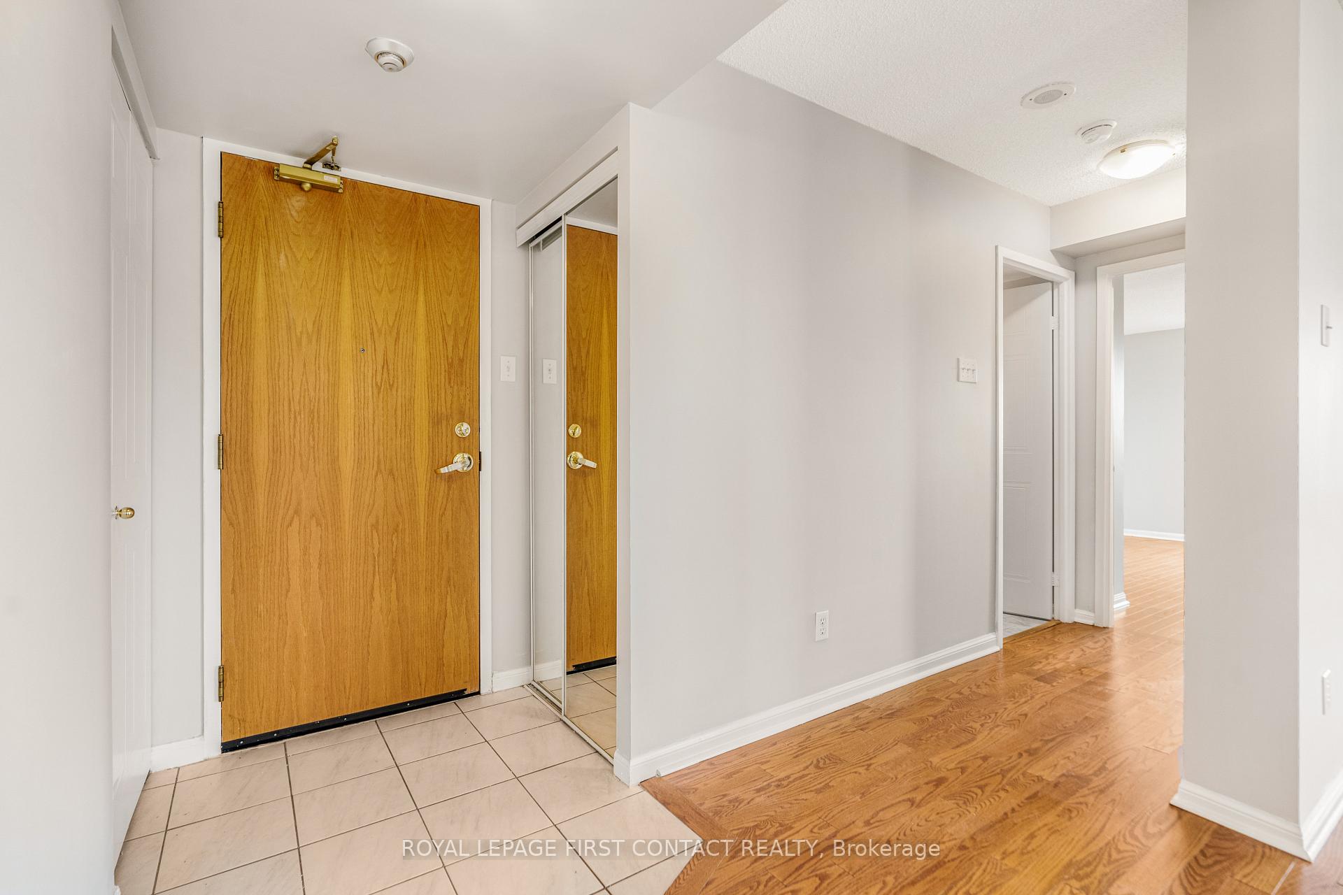 Photo 6 of Unit 1504, 75 Ellen Street, Barrie, City Centre — HOMEH