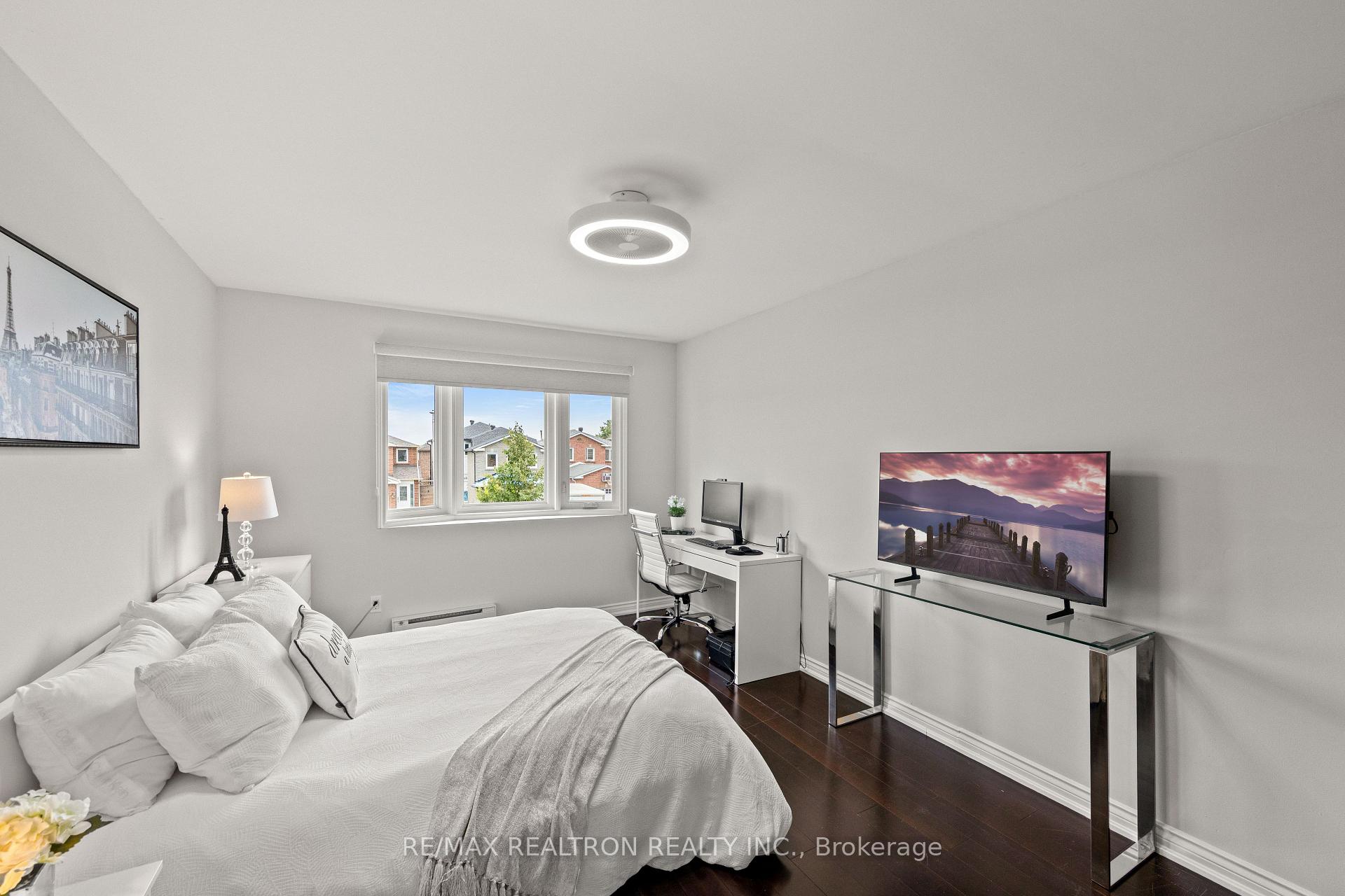 Photo 25 of 51 Chilmar Crescent, Vaughan, Uplands — HOMEH