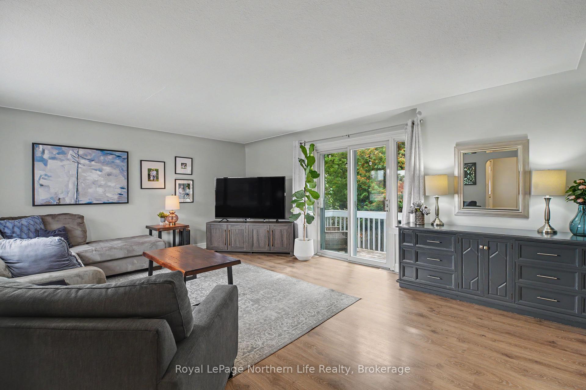 Photo 7 of 835 Lorne Avenue, North Bay, Central — HOMEH