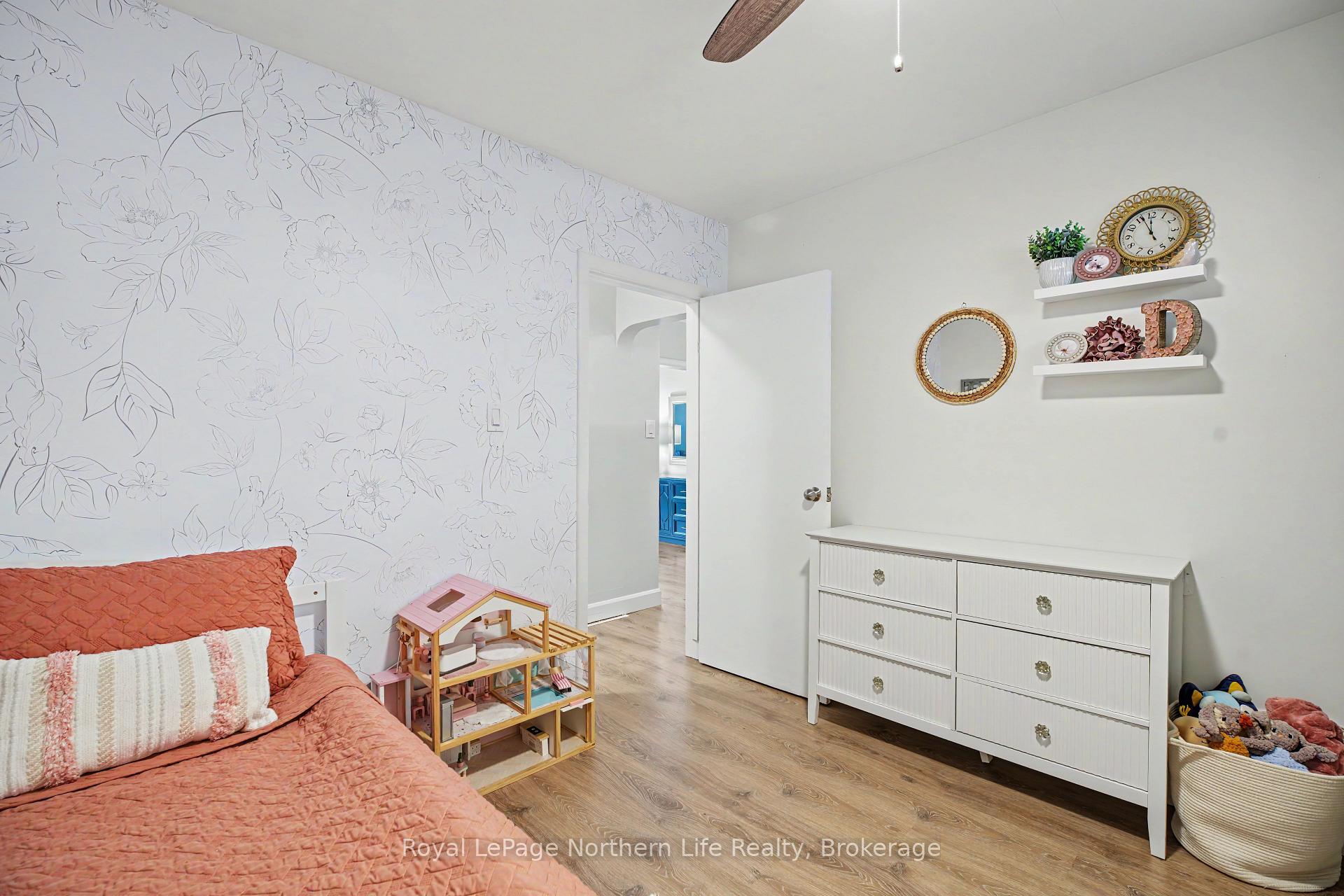 Photo 16 of 835 Lorne Avenue, North Bay, Central — HOMEH