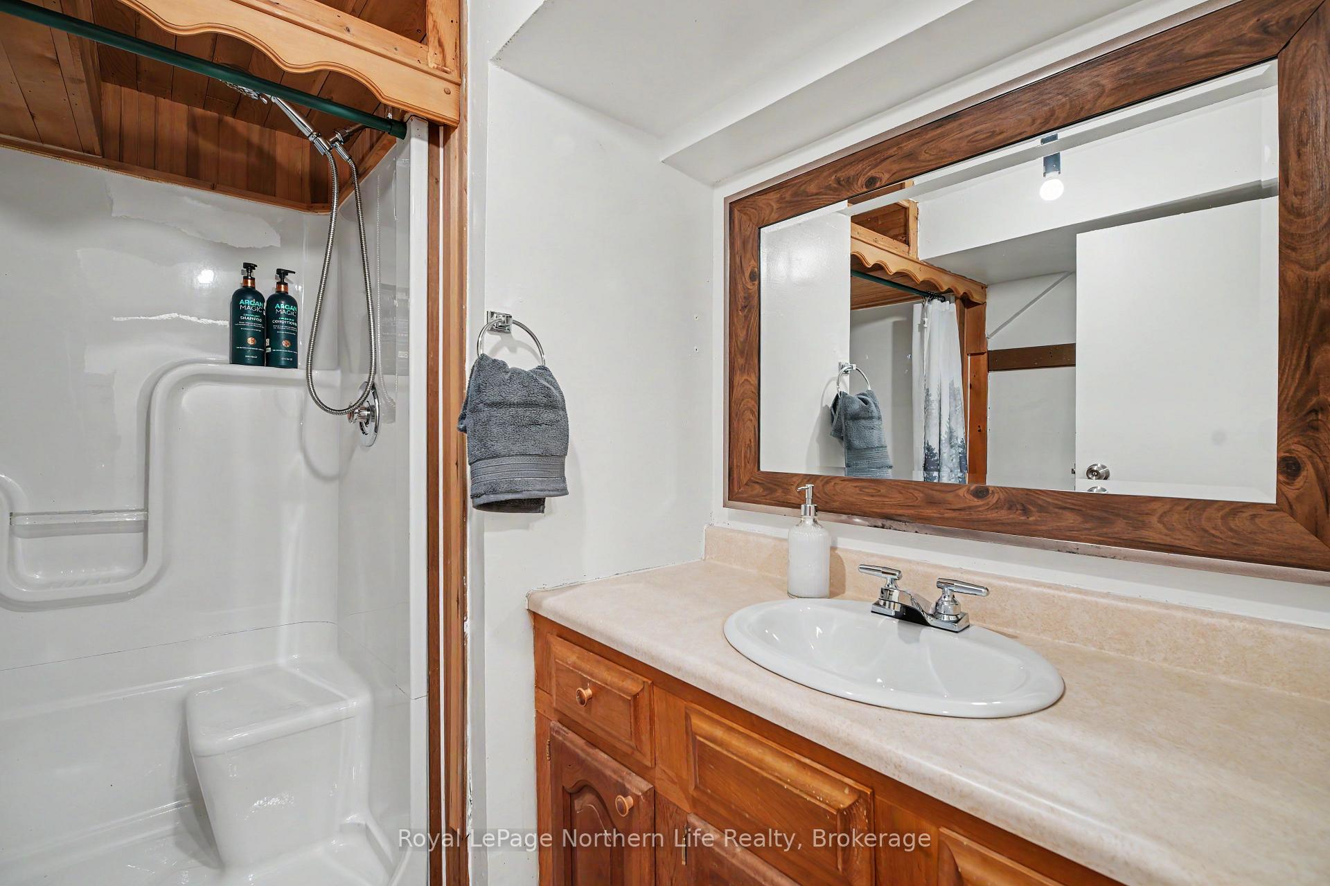 Photo 32 of 835 Lorne Avenue, North Bay, Central — HOMEH