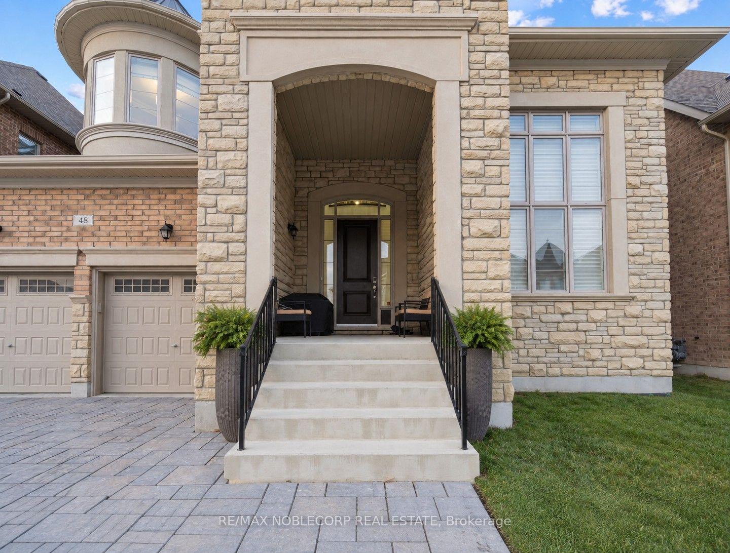 Photo 3 of 48 Nave Street, Vaughan, Kleinburg — HOMEH