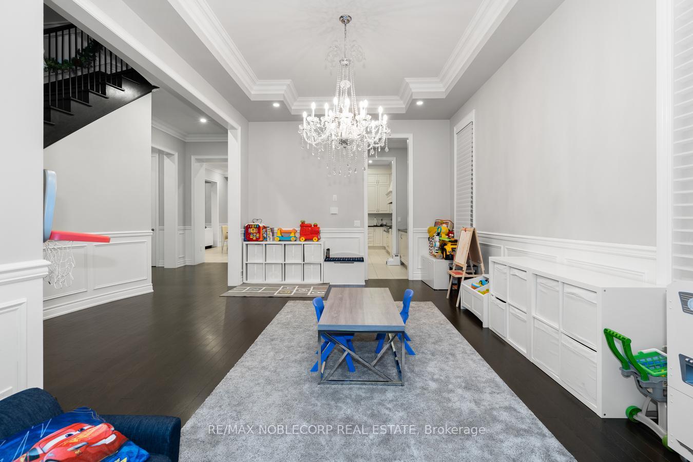 Photo 9 of 48 Nave Street, Vaughan, Kleinburg — HOMEH