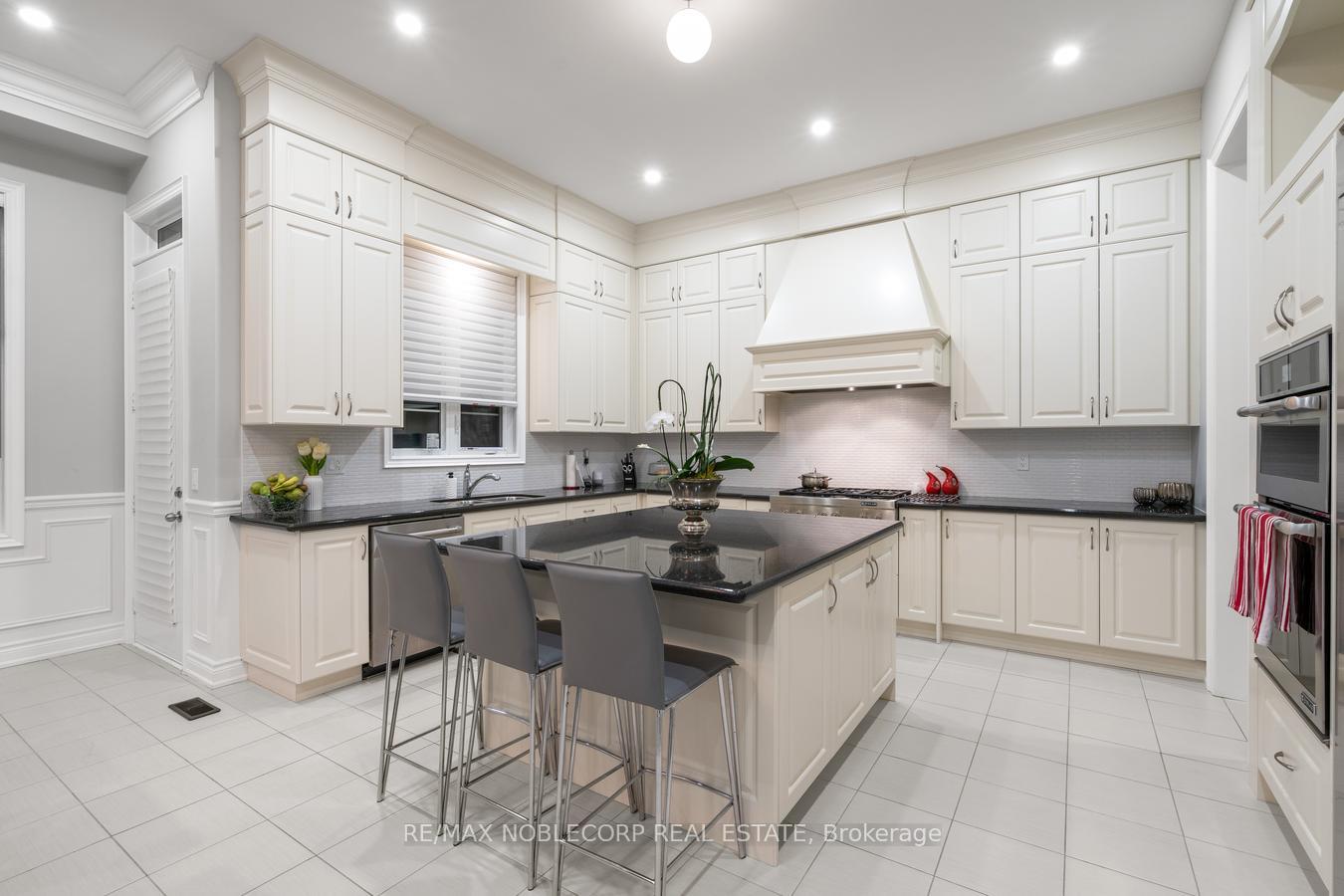 Photo 18 of 48 Nave Street, Vaughan, Kleinburg — HOMEH