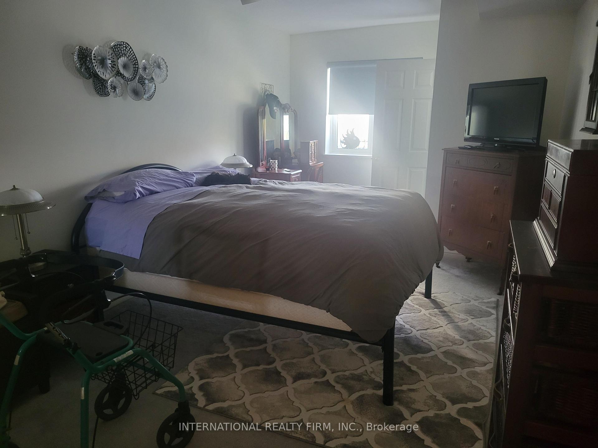 Photo 7 of Unit 310, 85 Wellington Street W, Aurora, Aurora Village — HOMEH