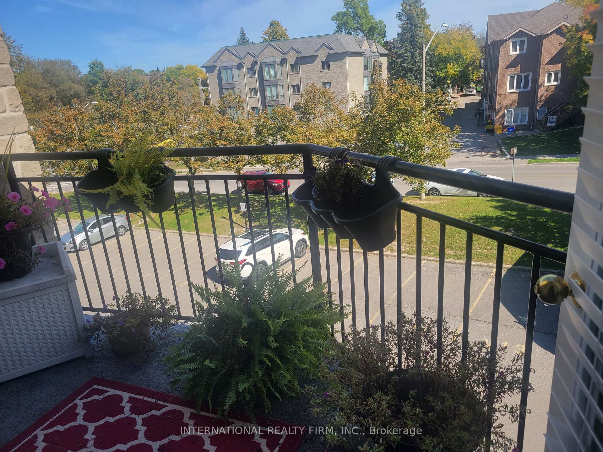 Photo 9 of Unit 310, 85 Wellington Street W, Aurora, Aurora Village — HOMEH