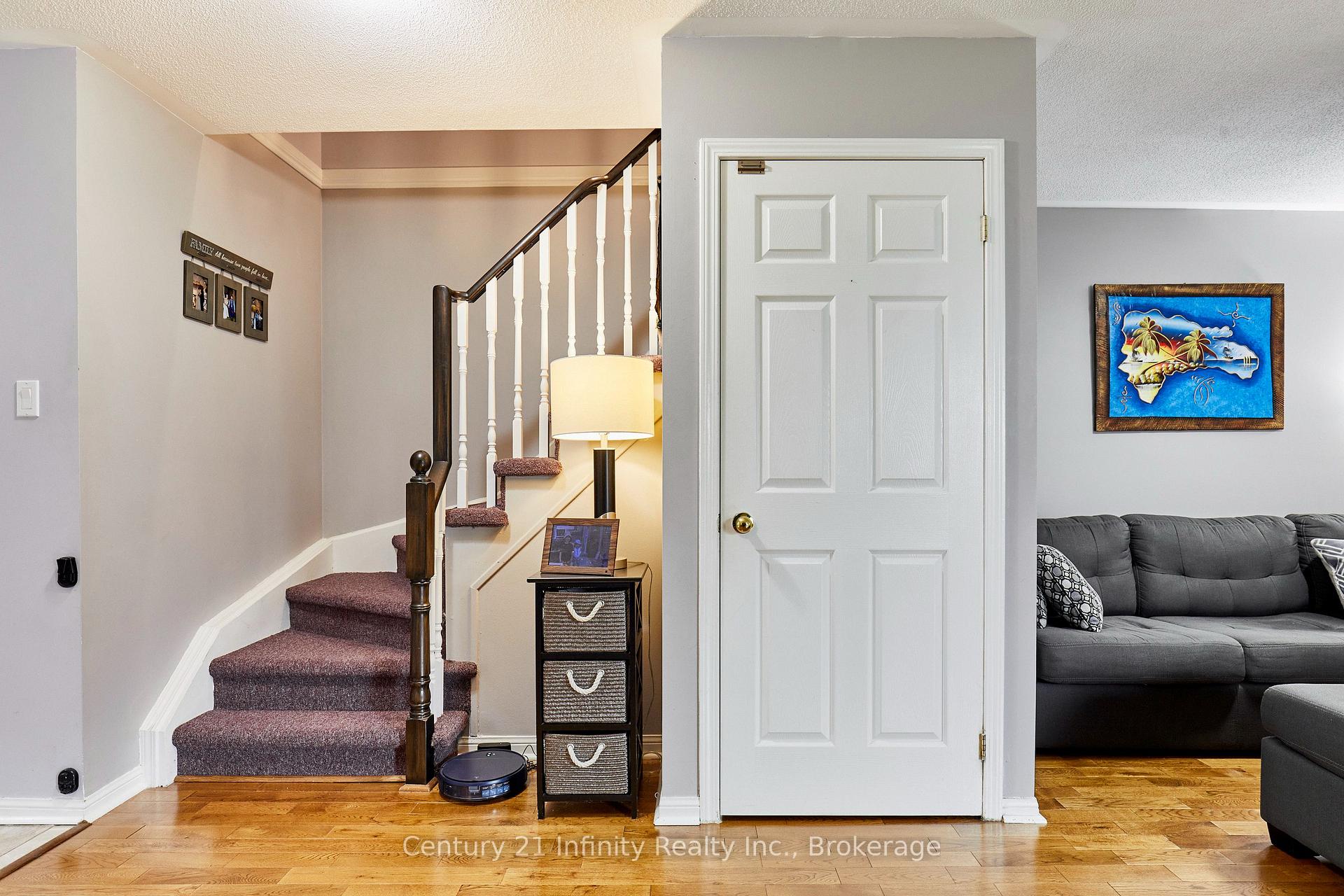 Photo 7 of 258 Swindells Street, Clarington, Bowmanville — HOMEH