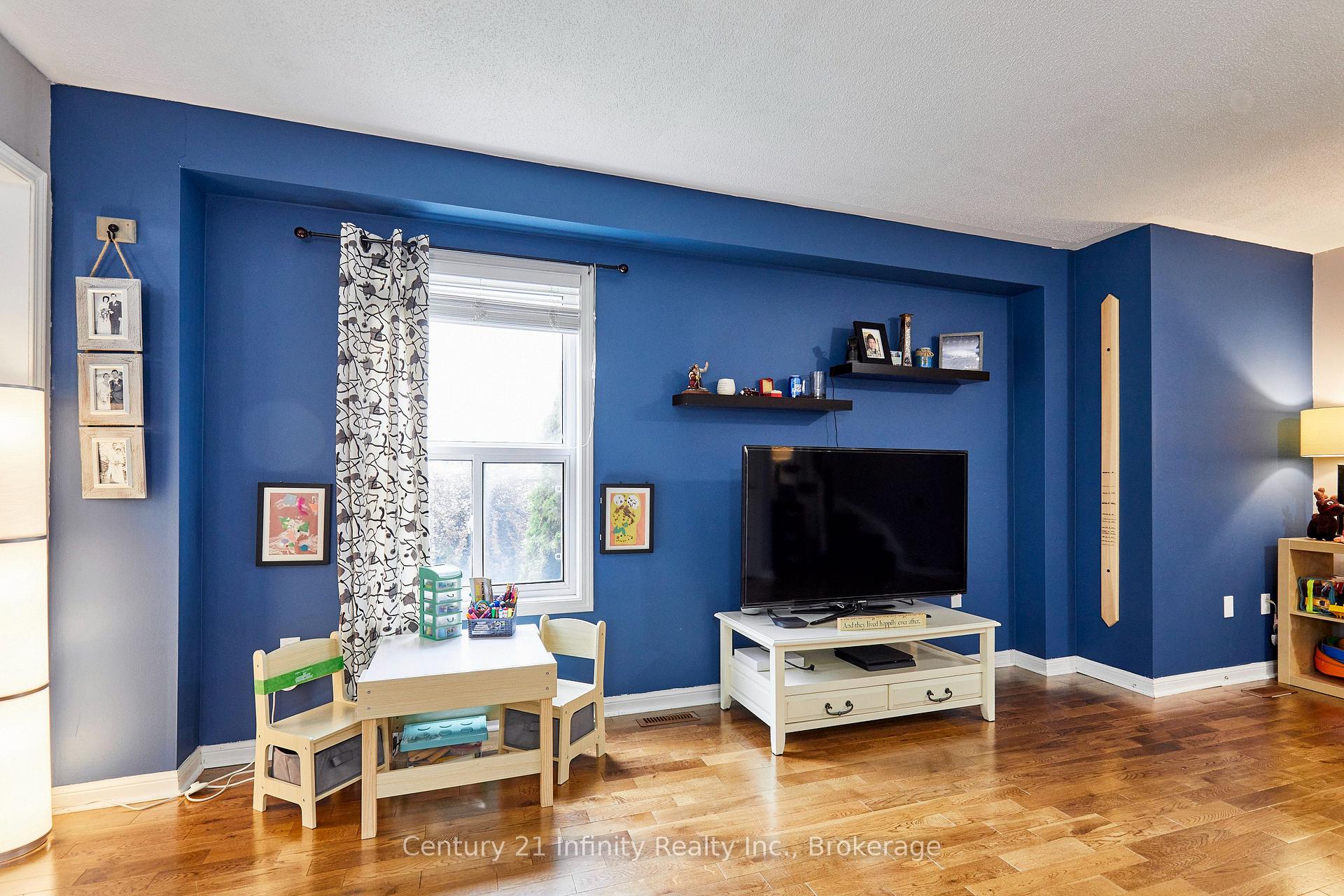 Photo 9 of 258 Swindells Street, Clarington, Bowmanville — HOMEH