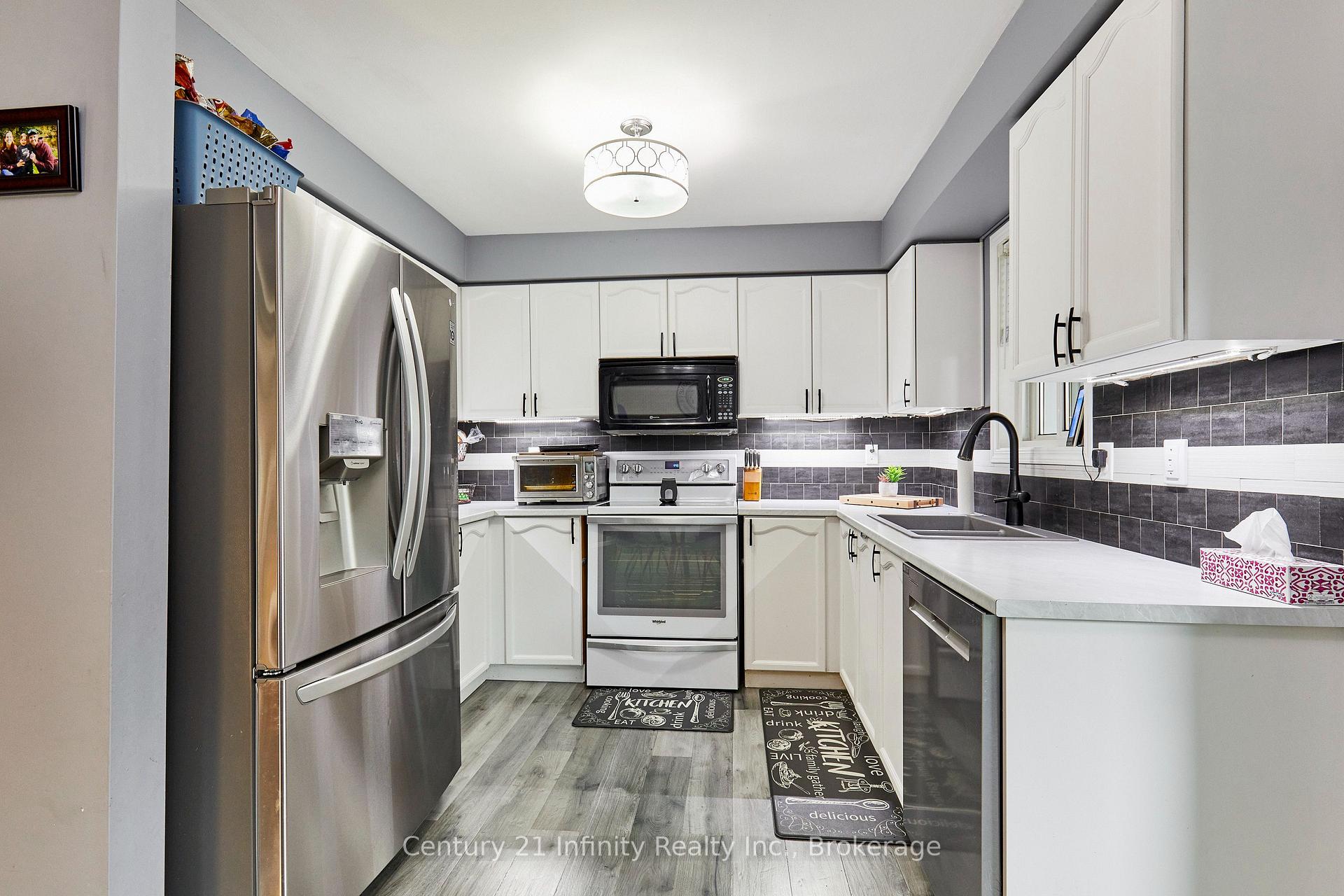 Photo 12 of 258 Swindells Street, Clarington, Bowmanville — HOMEH