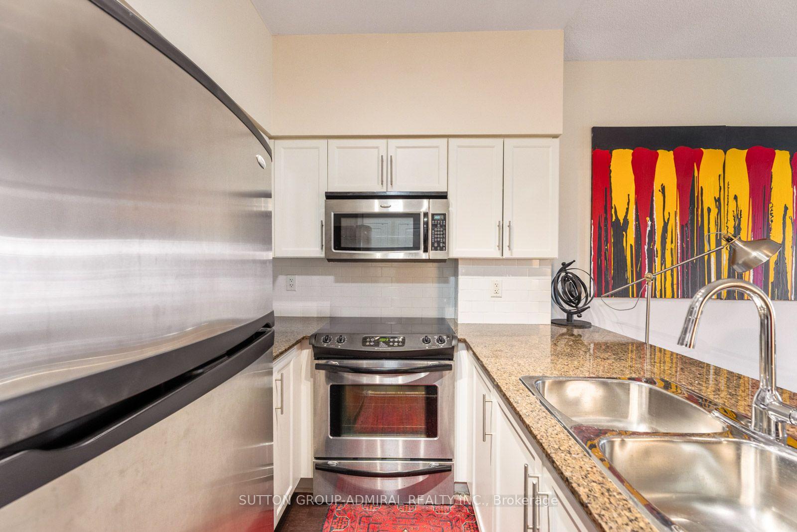 Photo 3 of Unit 314, 15 Windermere Avenue, Toronto, High Park-Swansea — HOMEH