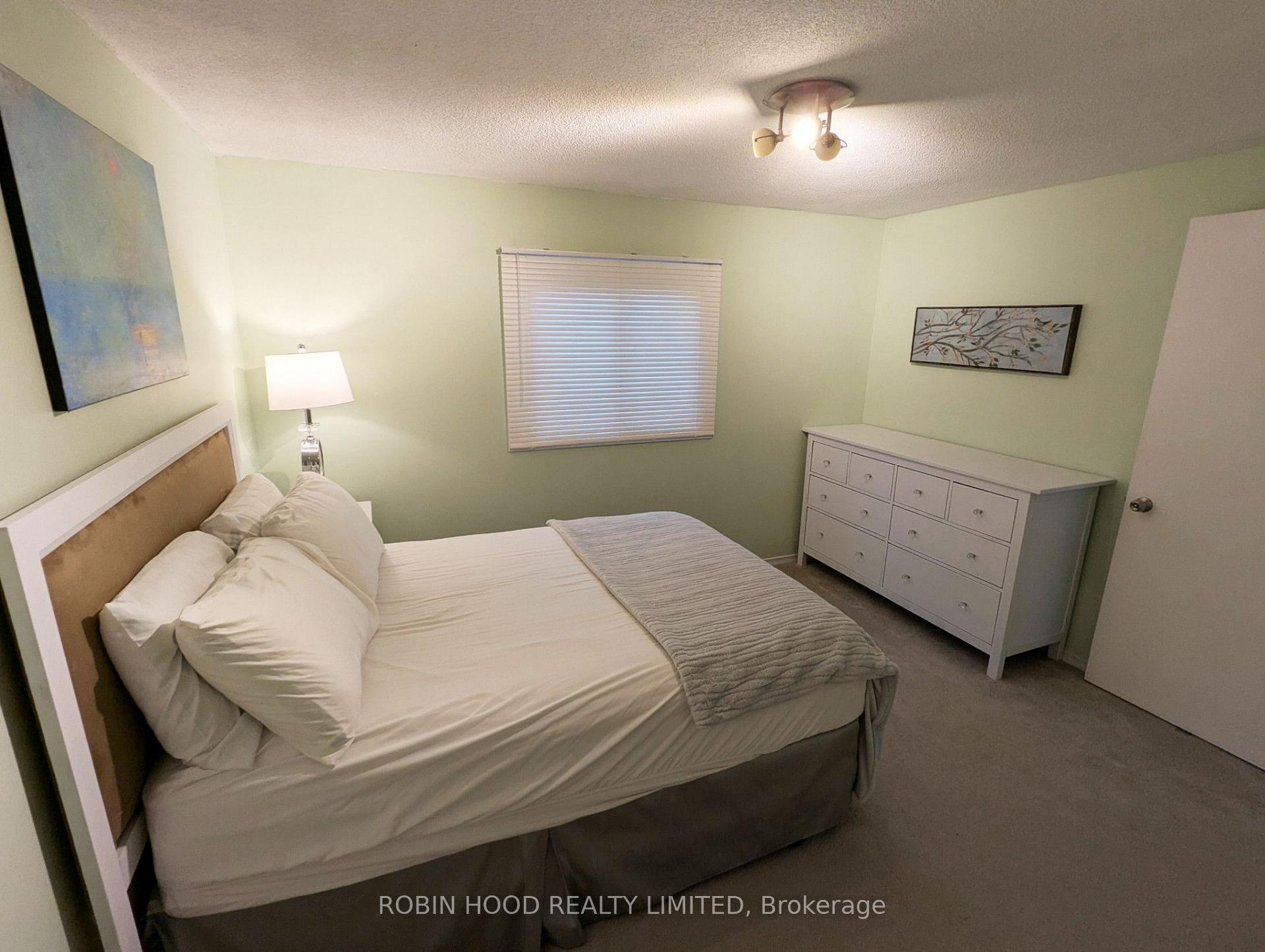 Photo 9 of 75 Stevenson Street N, Guelph, St. George's — HOMEH