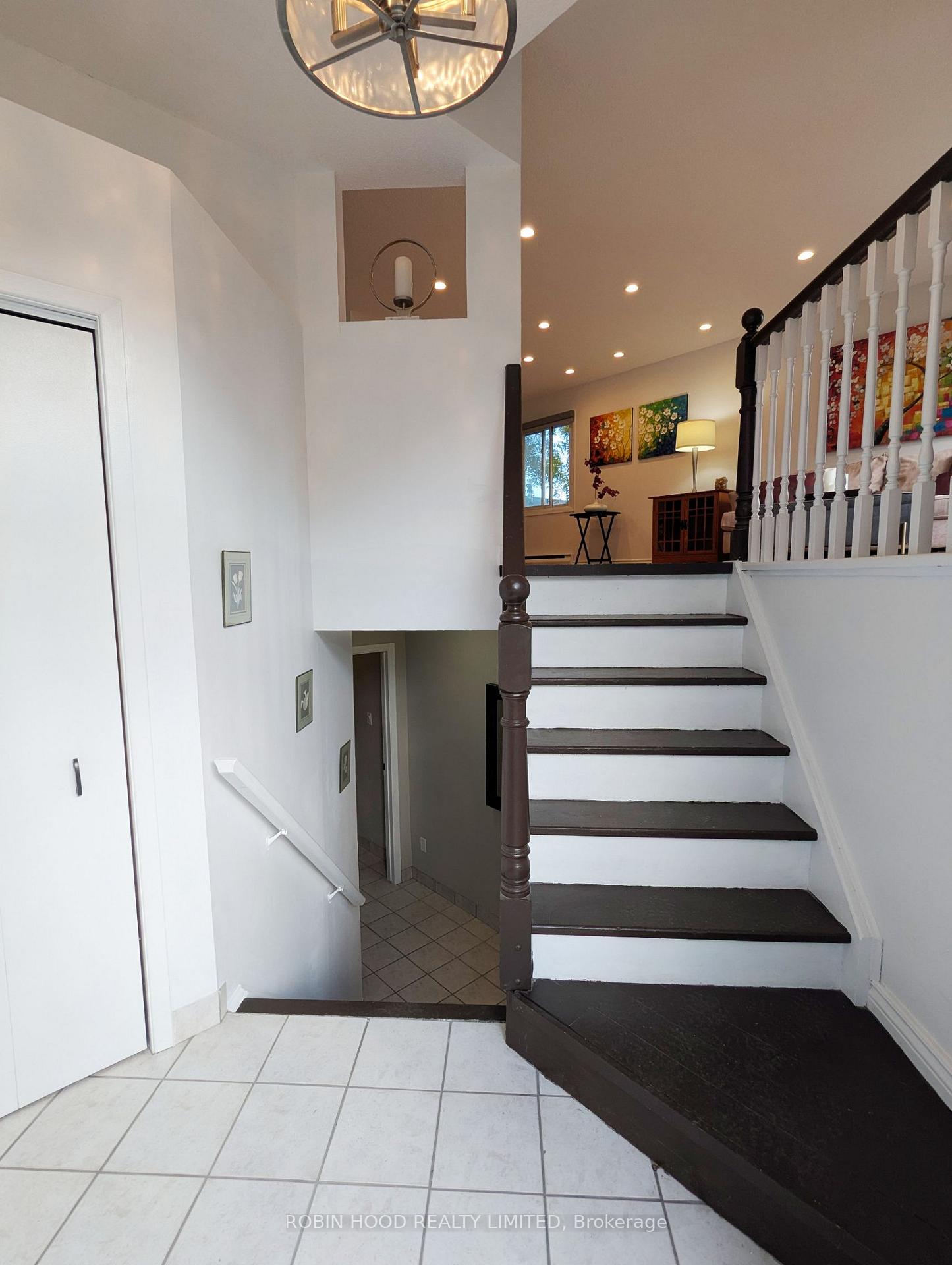 Photo 12 of 75 Stevenson Street N, Guelph, St. George's — HOMEH