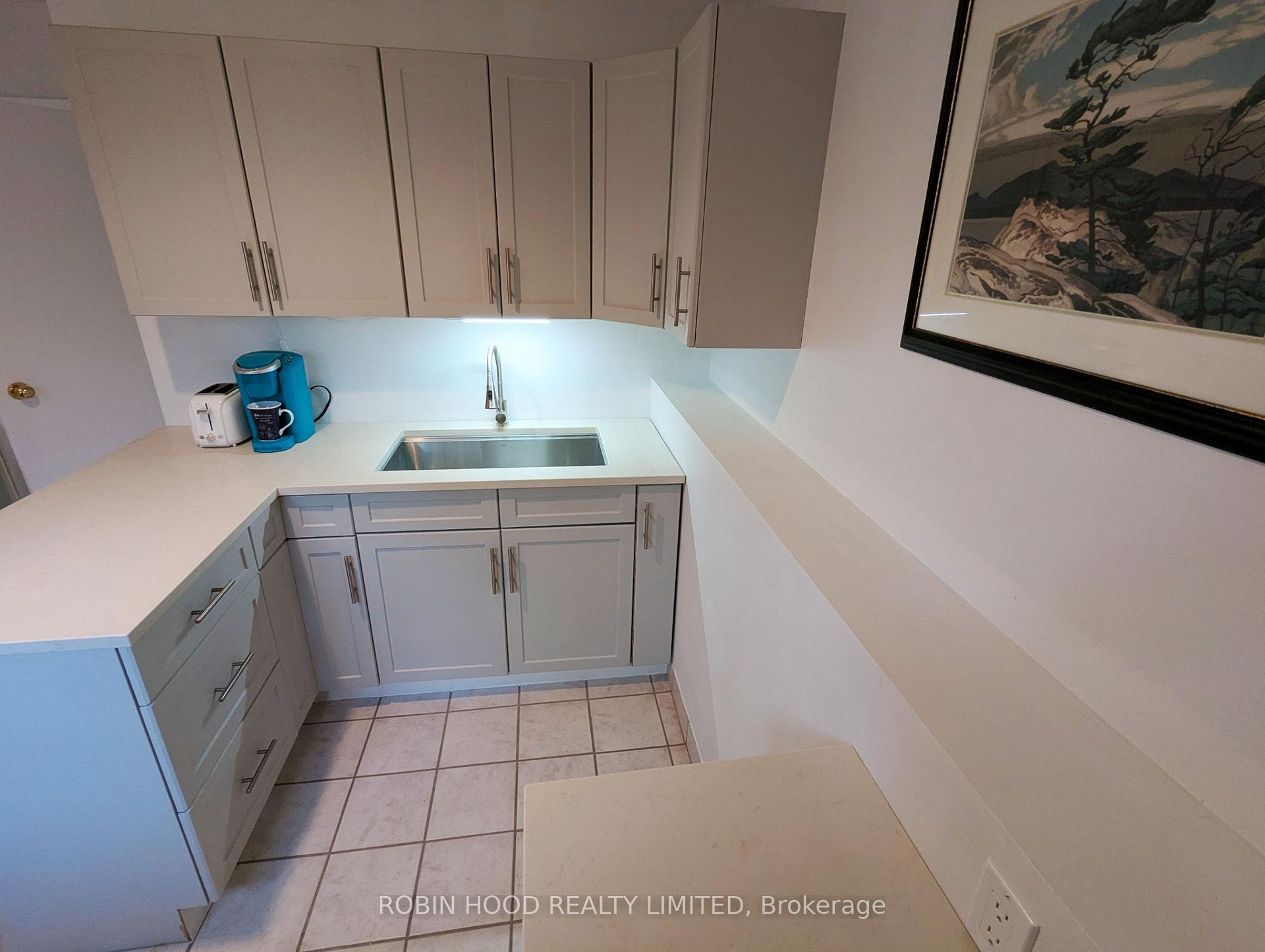 Photo 17 of 75 Stevenson Street N, Guelph, St. George's — HOMEH