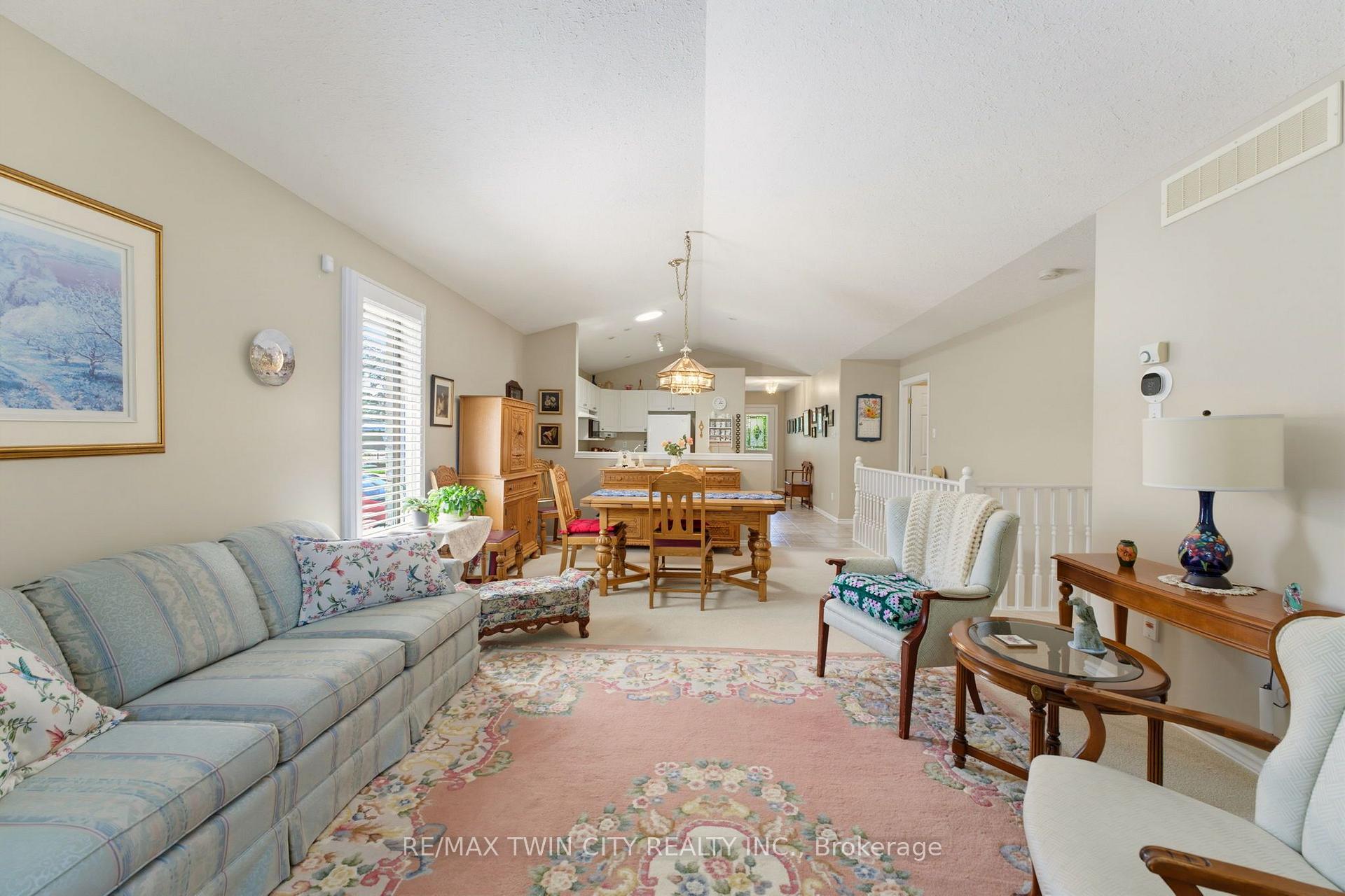 Photo 7 of Unit 9, 73 Morton Avenue W, Brantford, North Park/Wood St. — HOMEH