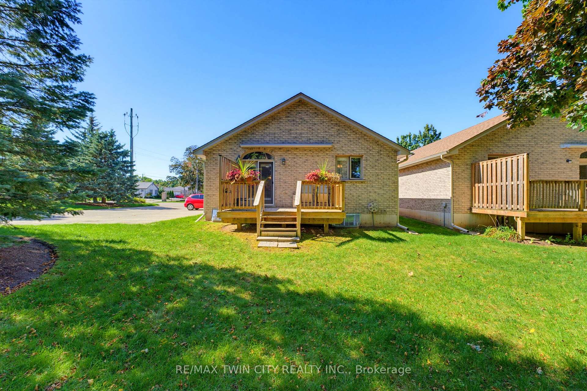 Photo 24 of Unit 9, 73 Morton Avenue W, Brantford, North Park/Wood St. — HOMEH