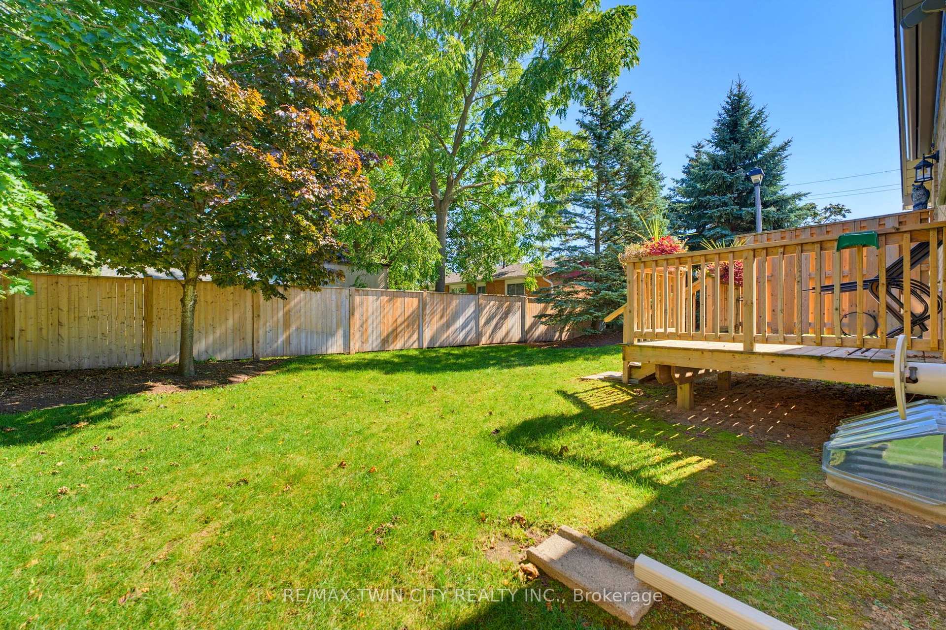 Photo 26 of Unit 9, 73 Morton Avenue W, Brantford, North Park/Wood St. — HOMEH