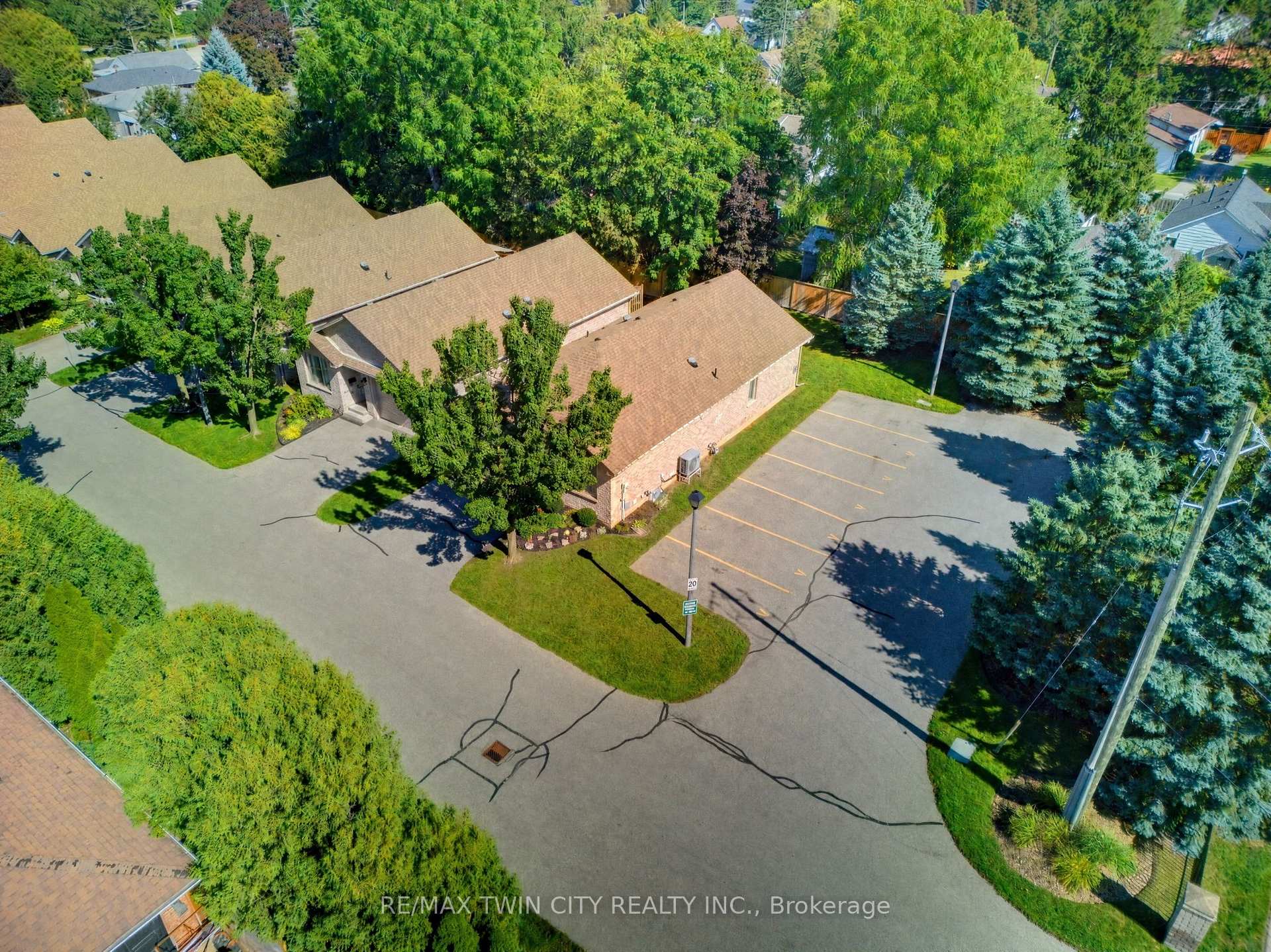 Photo 27 of Unit 9, 73 Morton Avenue W, Brantford, North Park/Wood St. — HOMEH