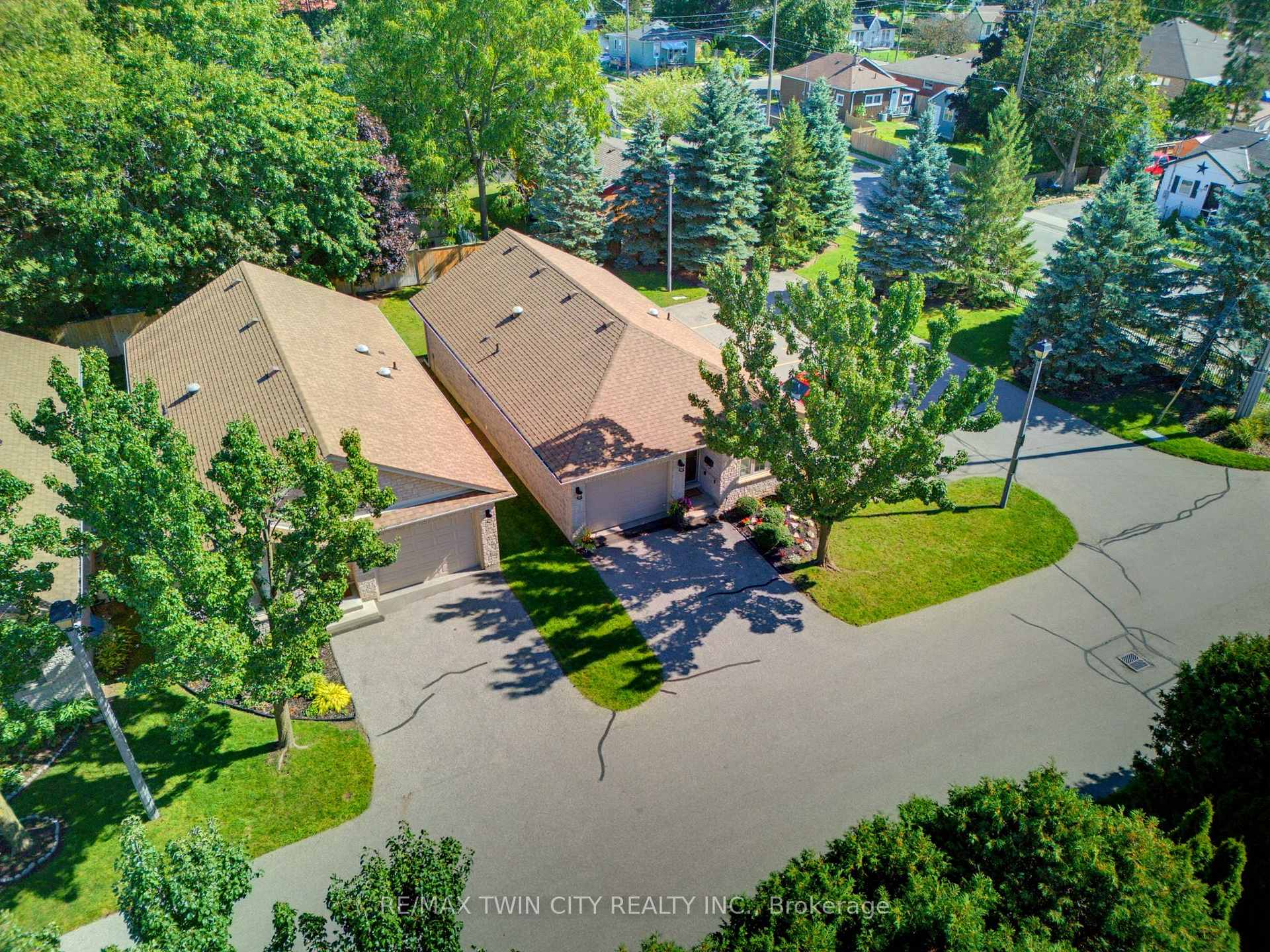 Photo 28 of Unit 9, 73 Morton Avenue W, Brantford, North Park/Wood St. — HOMEH