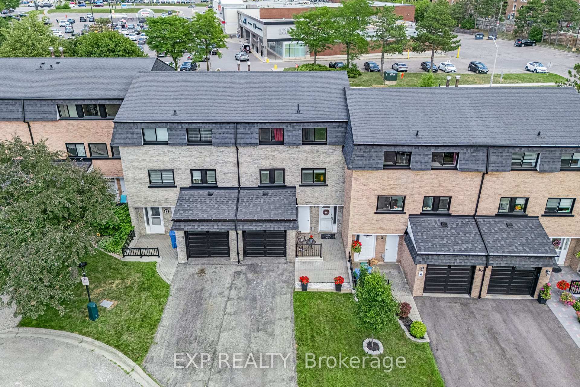 Photo 4 of 6 Poplar Crescent, Aurora, Aurora Highlands — HOMEH