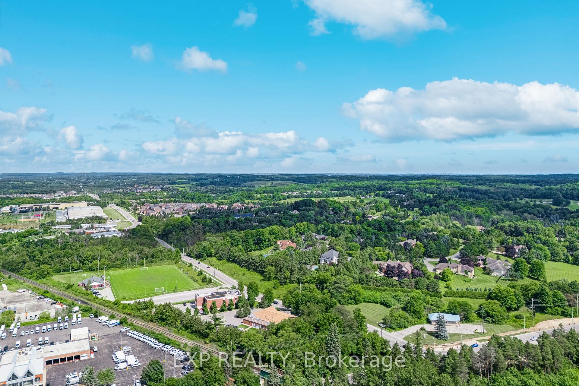 Photo 49 of 6 Poplar Crescent, Aurora, Aurora Highlands — HOMEH
