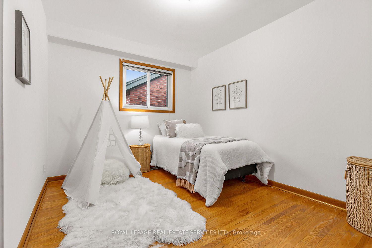Photo 19 of 39 Albertus Avenue, Toronto, Lawrence Park South — HOMEH