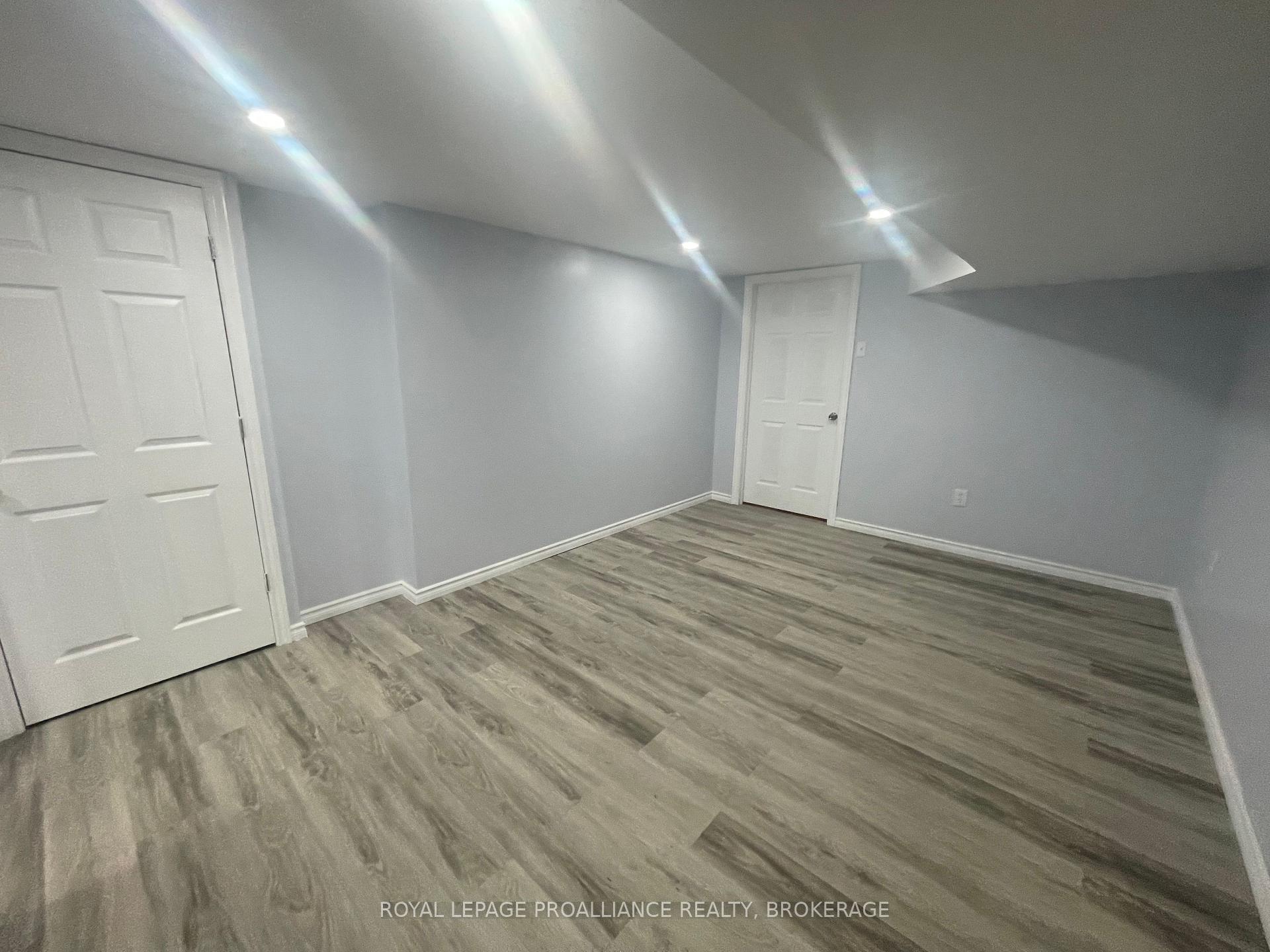 Photo 5 of 462 Coronation Boulevard, Loyalist, Amherstview — HOMEH
