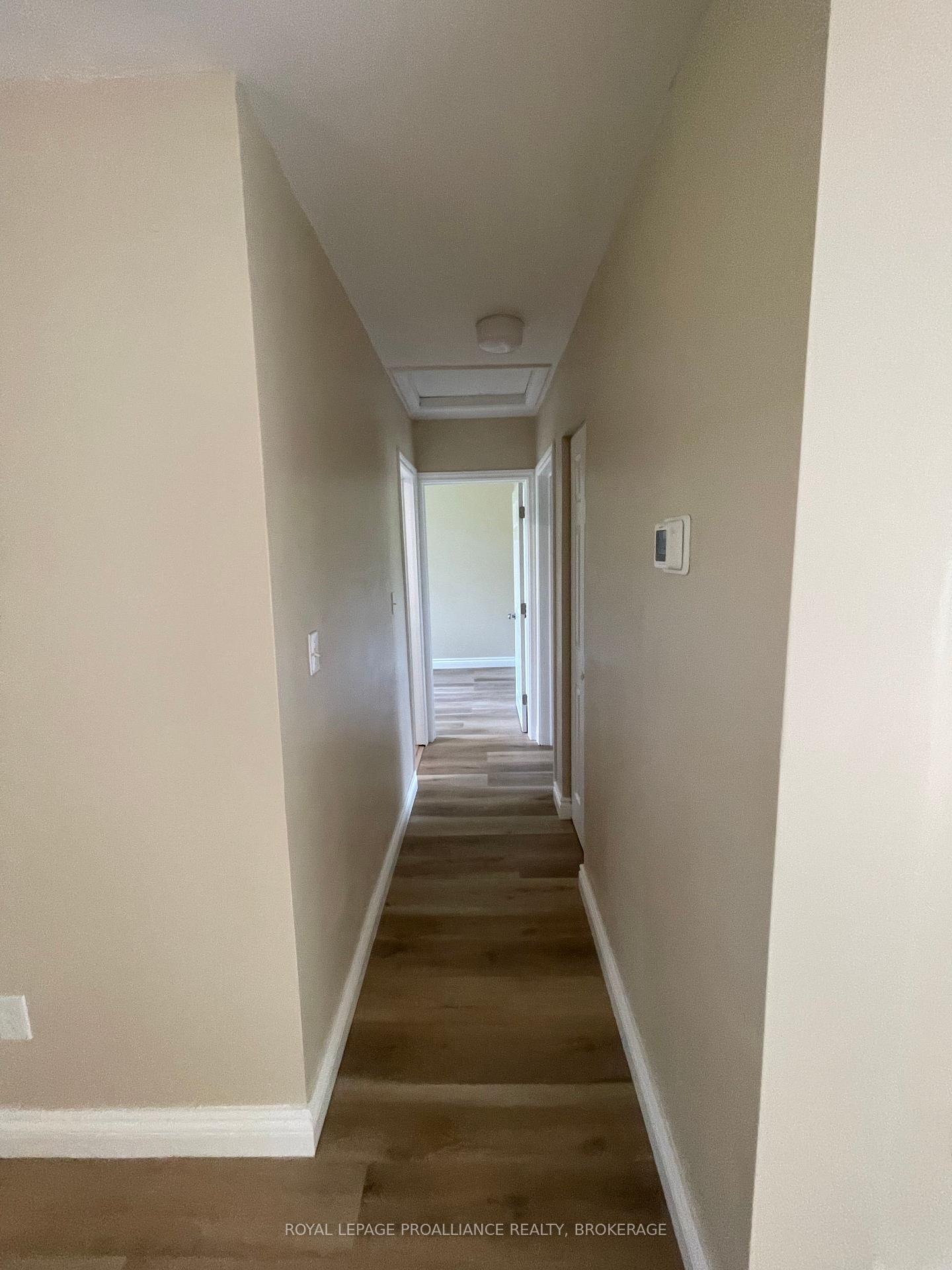 Photo 16 of 462 Coronation Boulevard, Loyalist, Amherstview — HOMEH