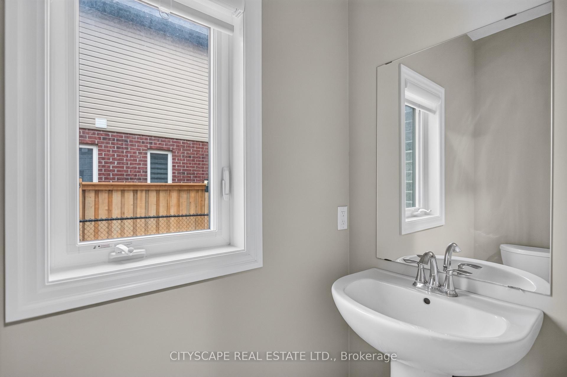 Photo 12 of 68 Davidson Drive W, Stratford — HOMEH