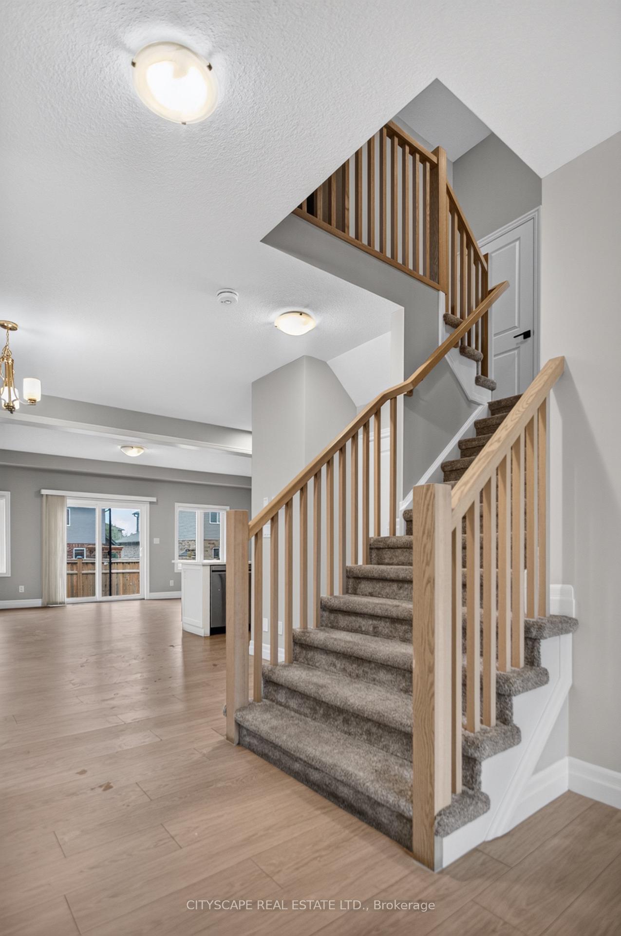 Photo 13 of 68 Davidson Drive W, Stratford — HOMEH