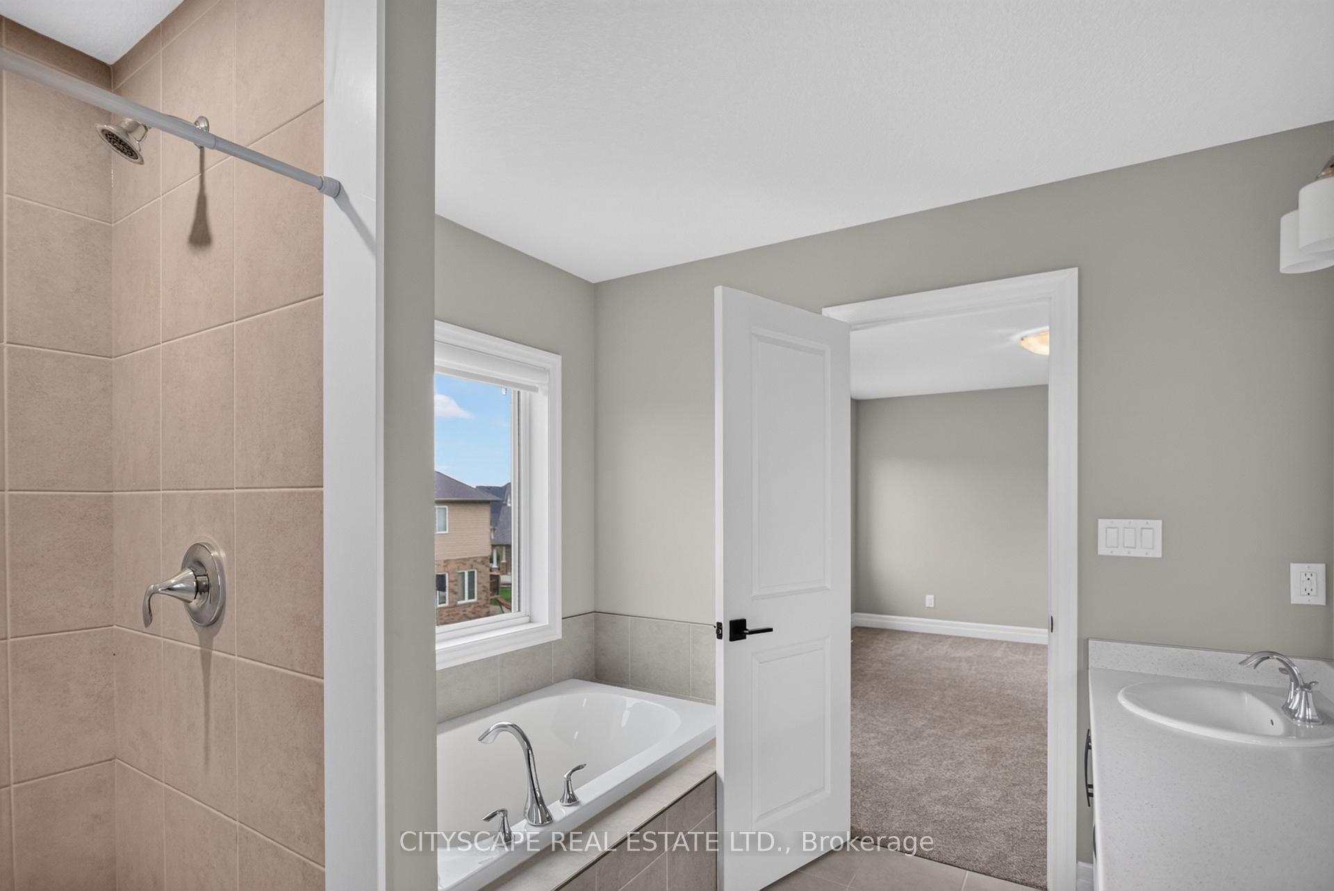 Photo 22 of 68 Davidson Drive W, Stratford — HOMEH