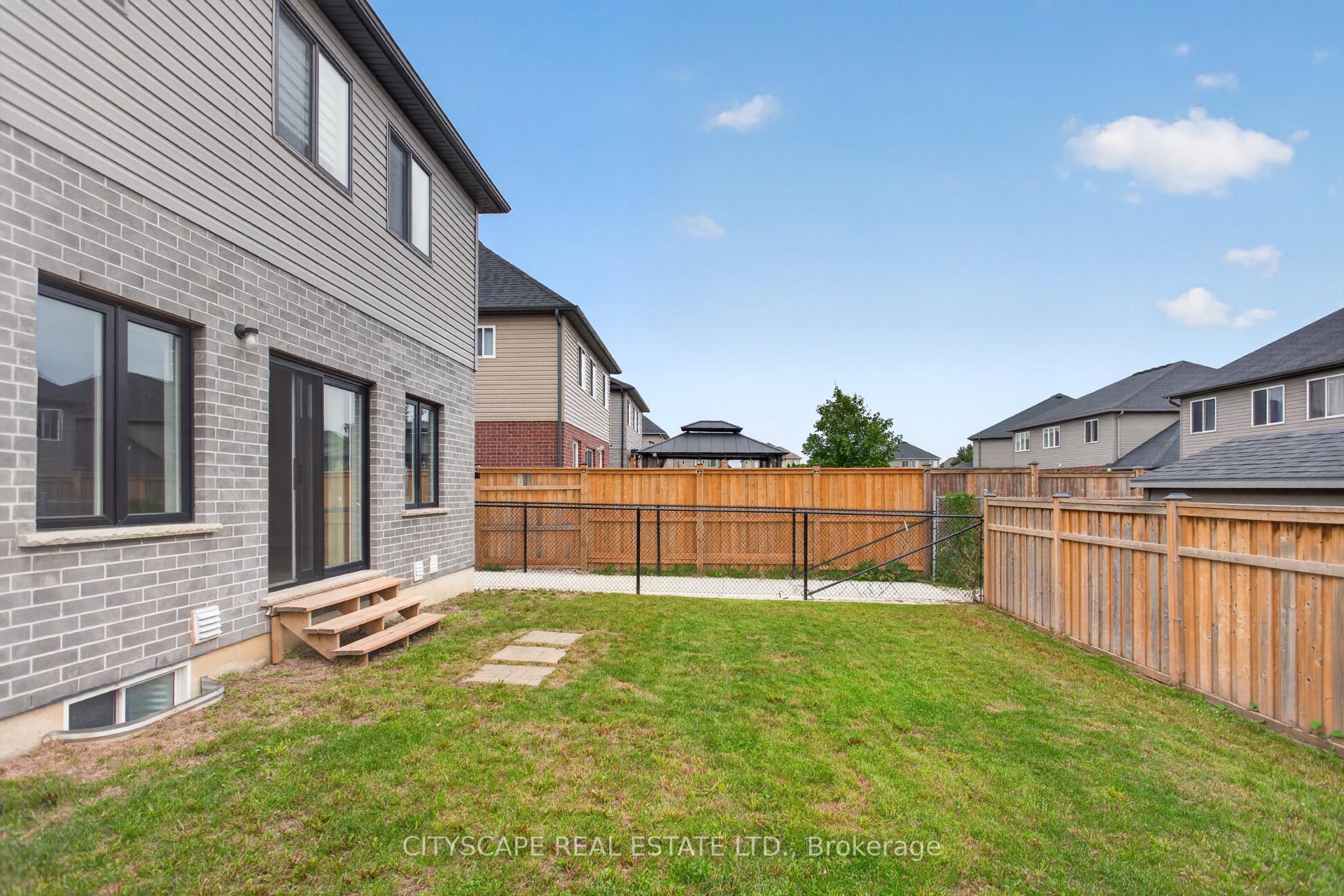 Photo 46 of 68 Davidson Drive W, Stratford — HOMEH