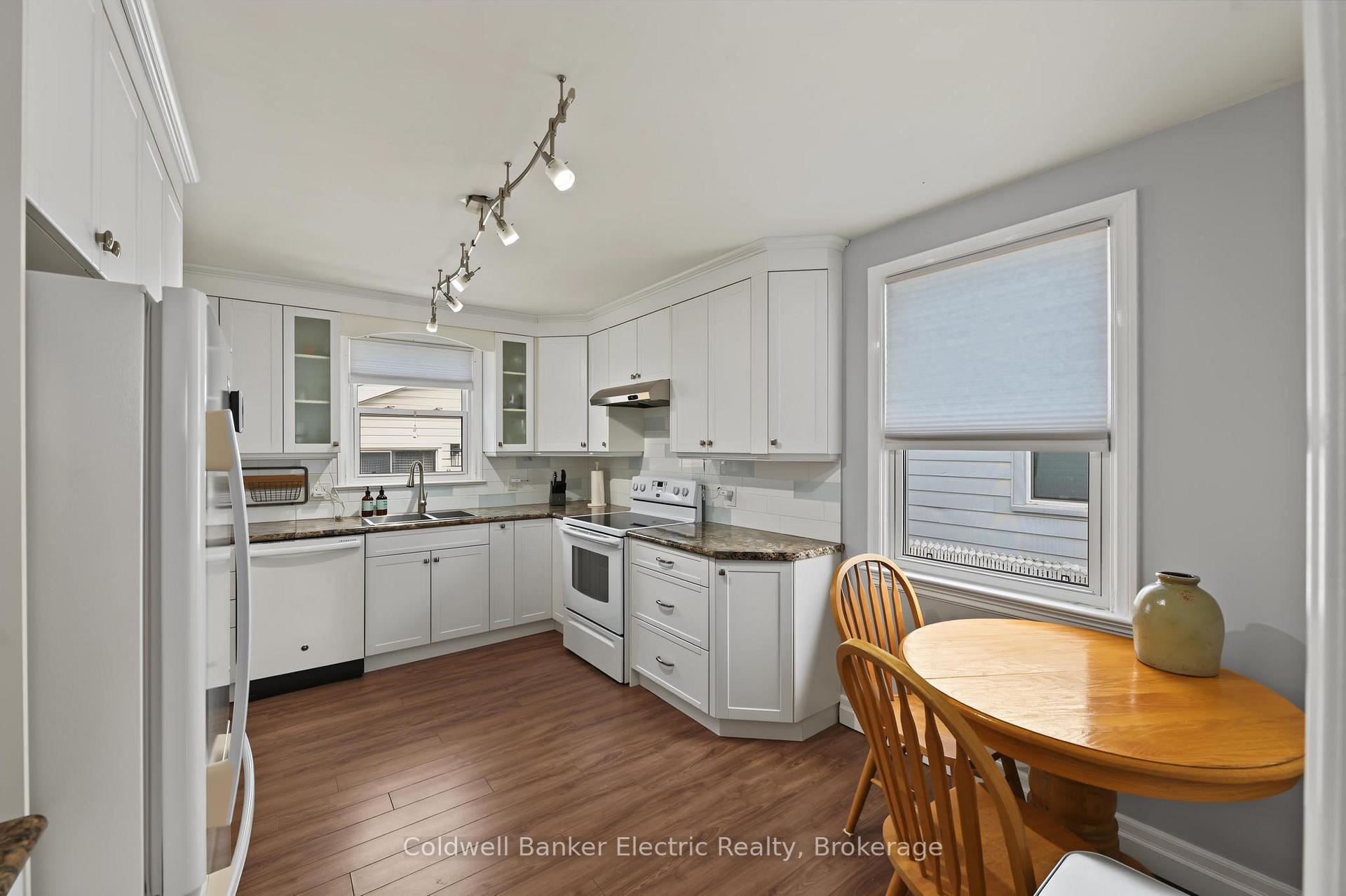 Photo 4 of 440 Howden Street, Peterborough, Otonabee Ward 1 — HOMEH