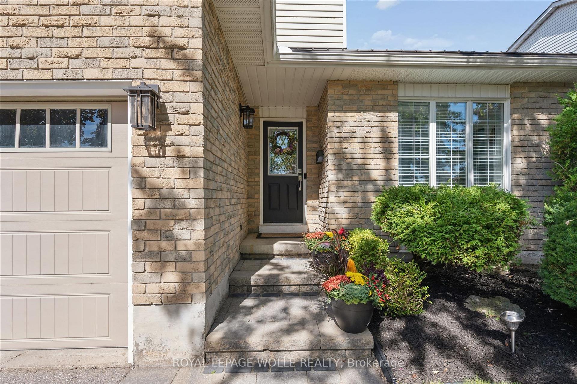 Photo 3 of 134 Bechtel Drive, Kitchener, Pioneer Park — HOMEH