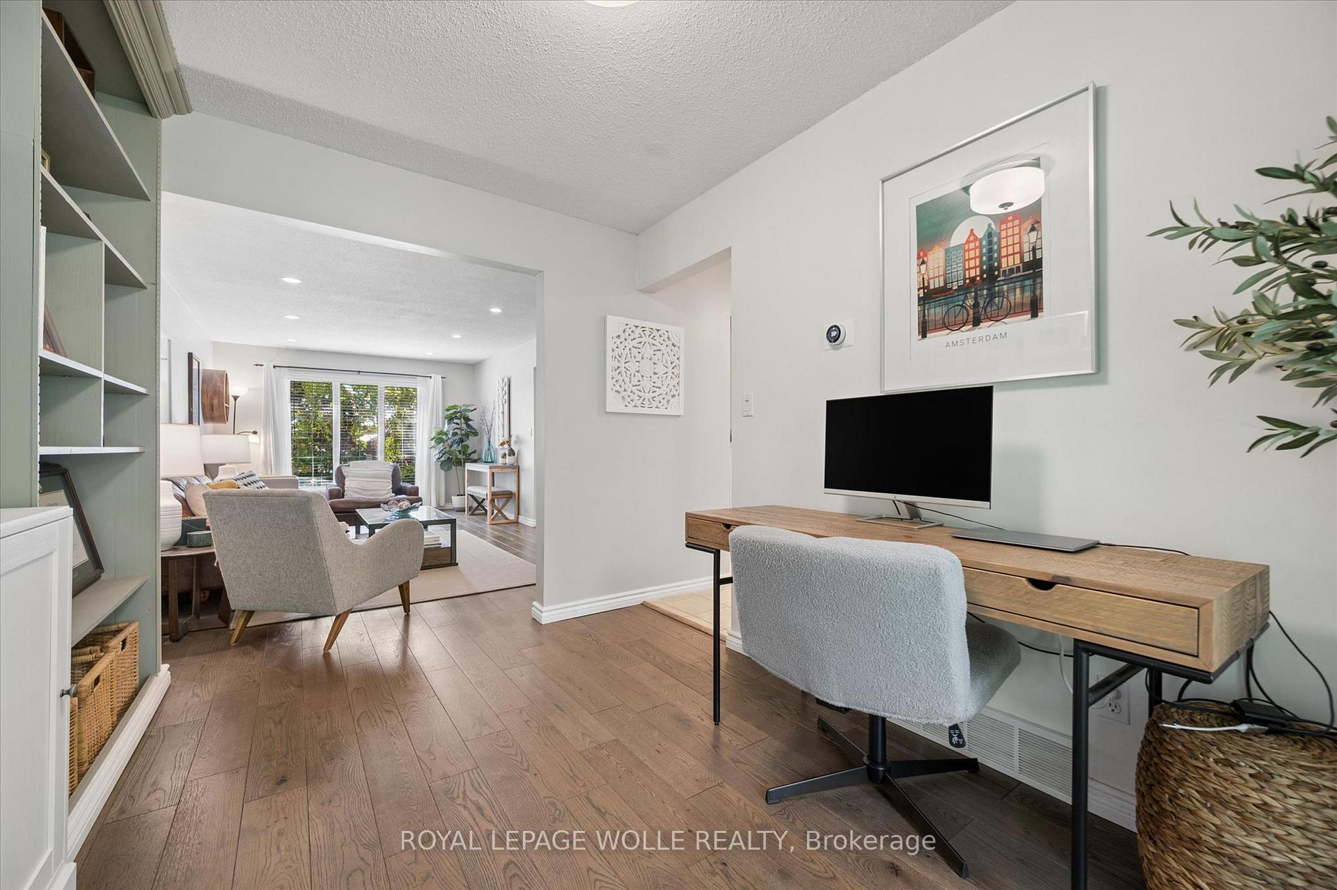 Photo 10 of 134 Bechtel Drive, Kitchener, Pioneer Park — HOMEH