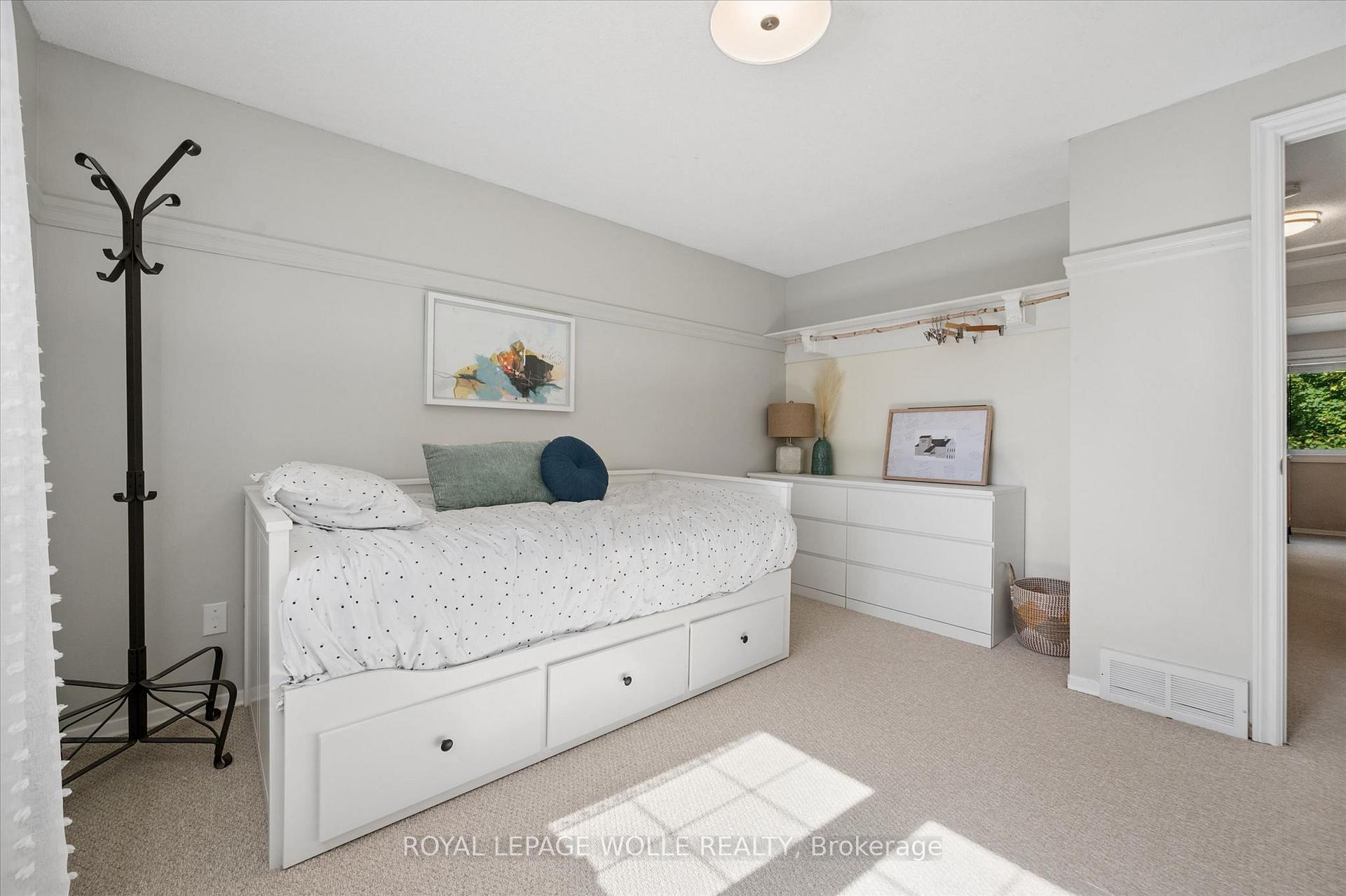 Photo 27 of 134 Bechtel Drive, Kitchener, Pioneer Park — HOMEH