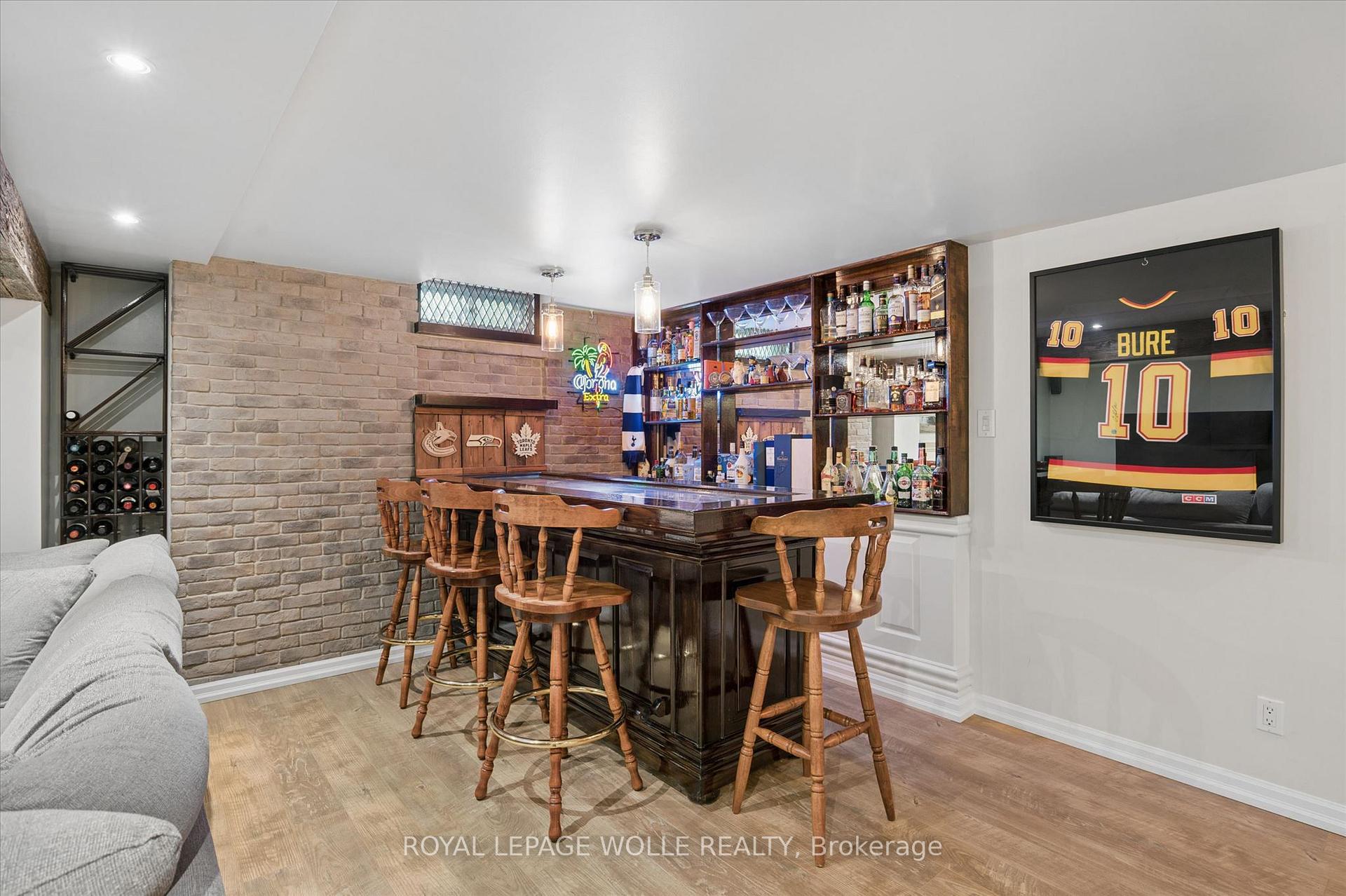 Photo 32 of 134 Bechtel Drive, Kitchener, Pioneer Park — HOMEH
