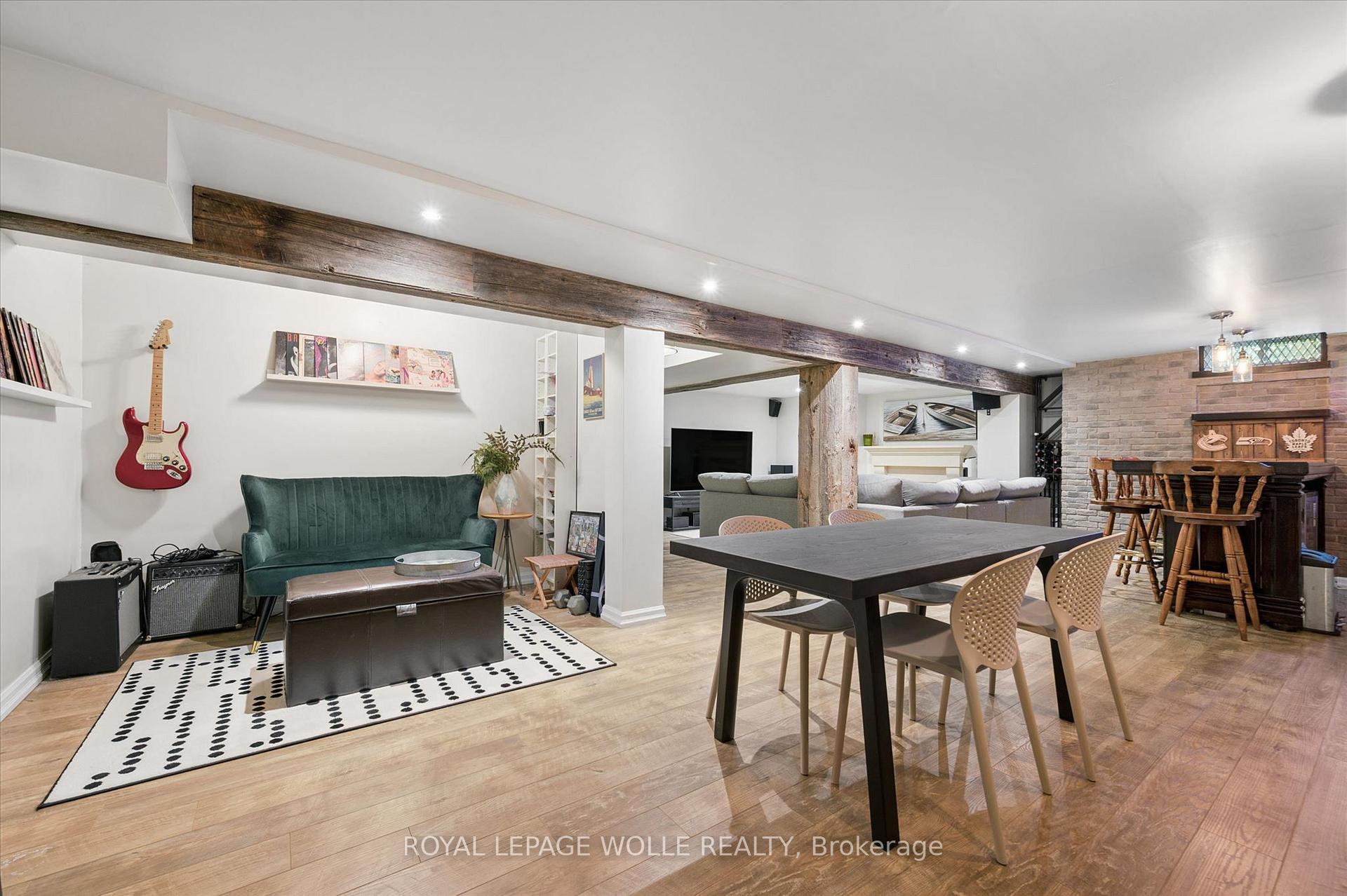 Photo 33 of 134 Bechtel Drive, Kitchener, Pioneer Park — HOMEH