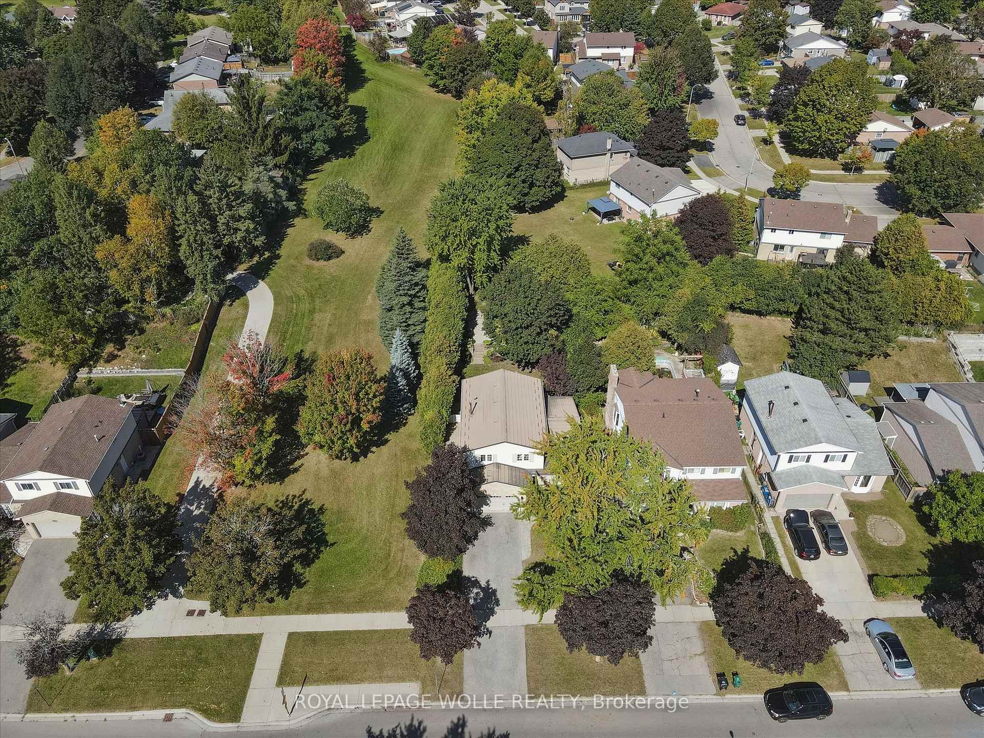 Photo 41 of 134 Bechtel Drive, Kitchener, Pioneer Park — HOMEH